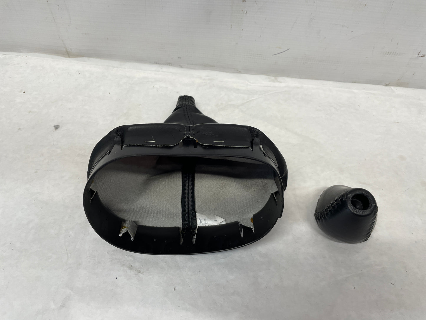 2004 Chevy C5 Corvette Leather Shifter Boot w/ Knob OEM - Day's Parts Yard