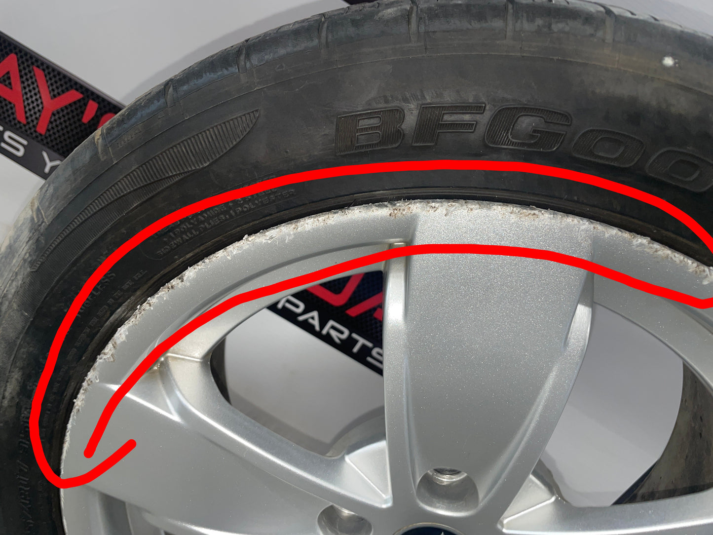 2006 Pontiac GTO Wheel & Tire 17X8 OEM - Day's Parts Yard
