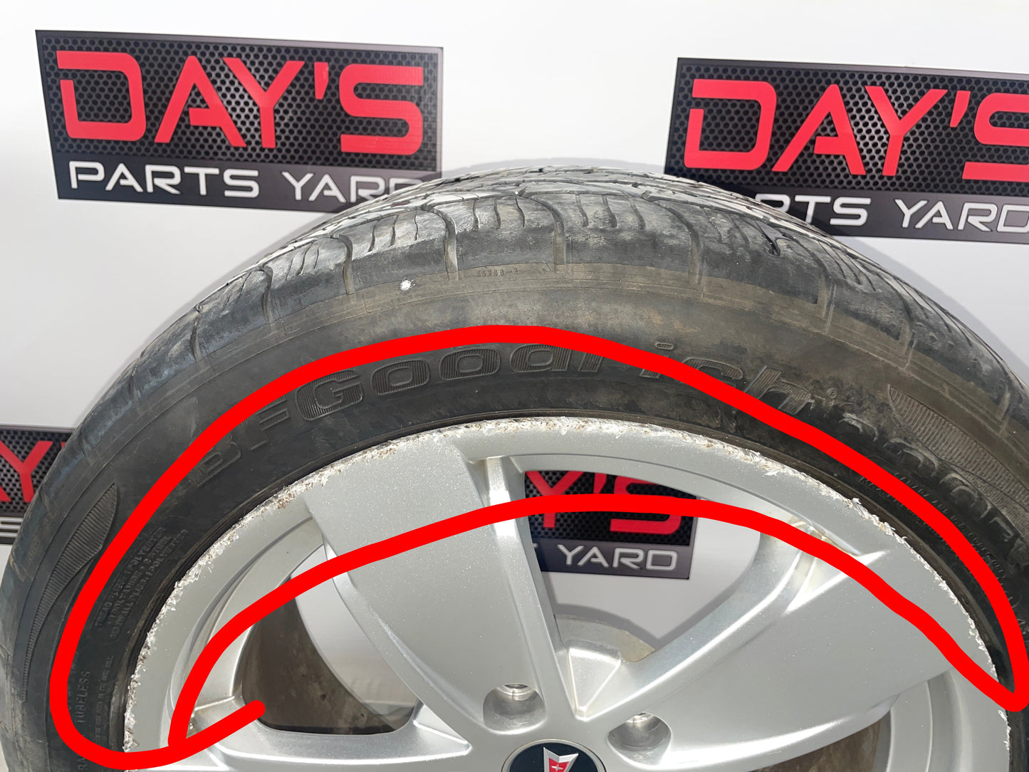 2006 Pontiac GTO Wheel & Tire 17X8 OEM - Day's Parts Yard
