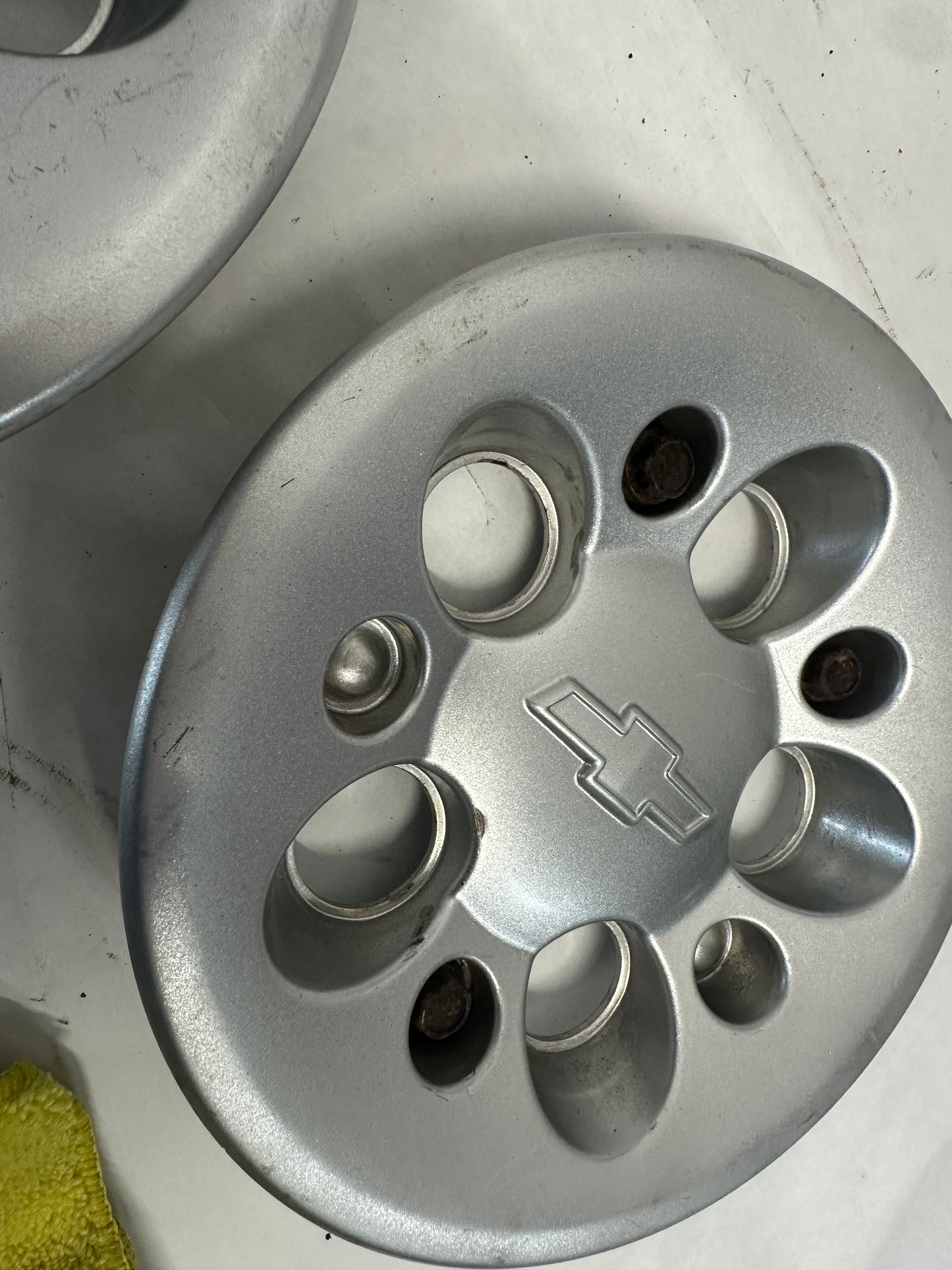 2014 Chevy Caprice PPV Wheel Hub Center Cap Silver OEM - Day's Parts Yard