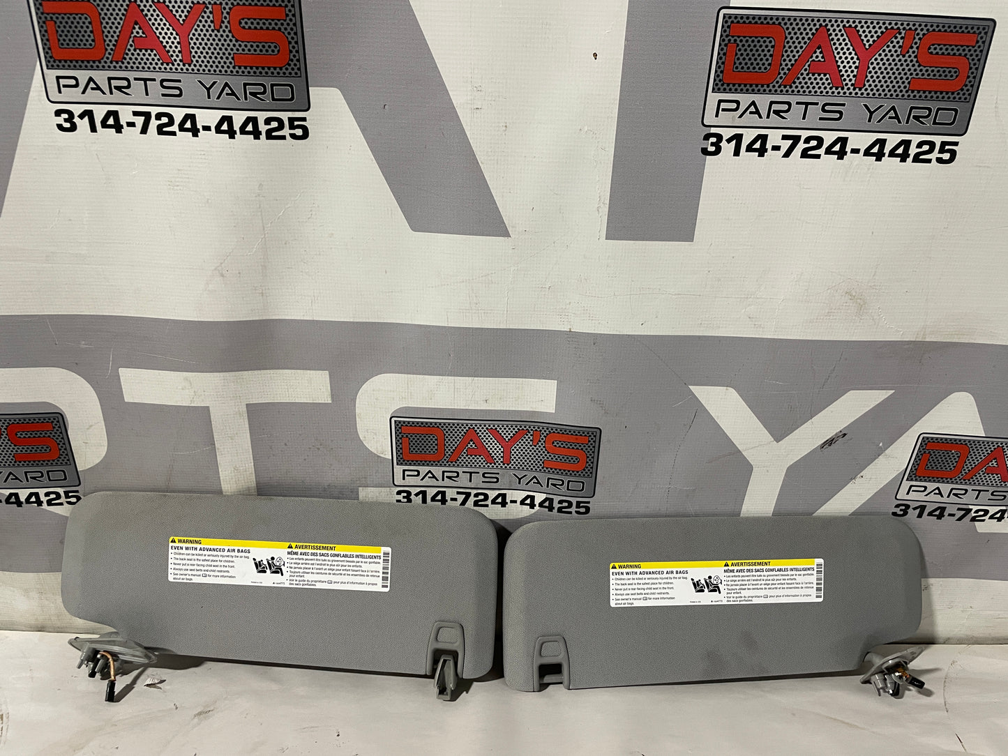 2018 Chevy Suburban LT RH & LH Sunvisors Sun Visors OEM - Day's Parts Yard