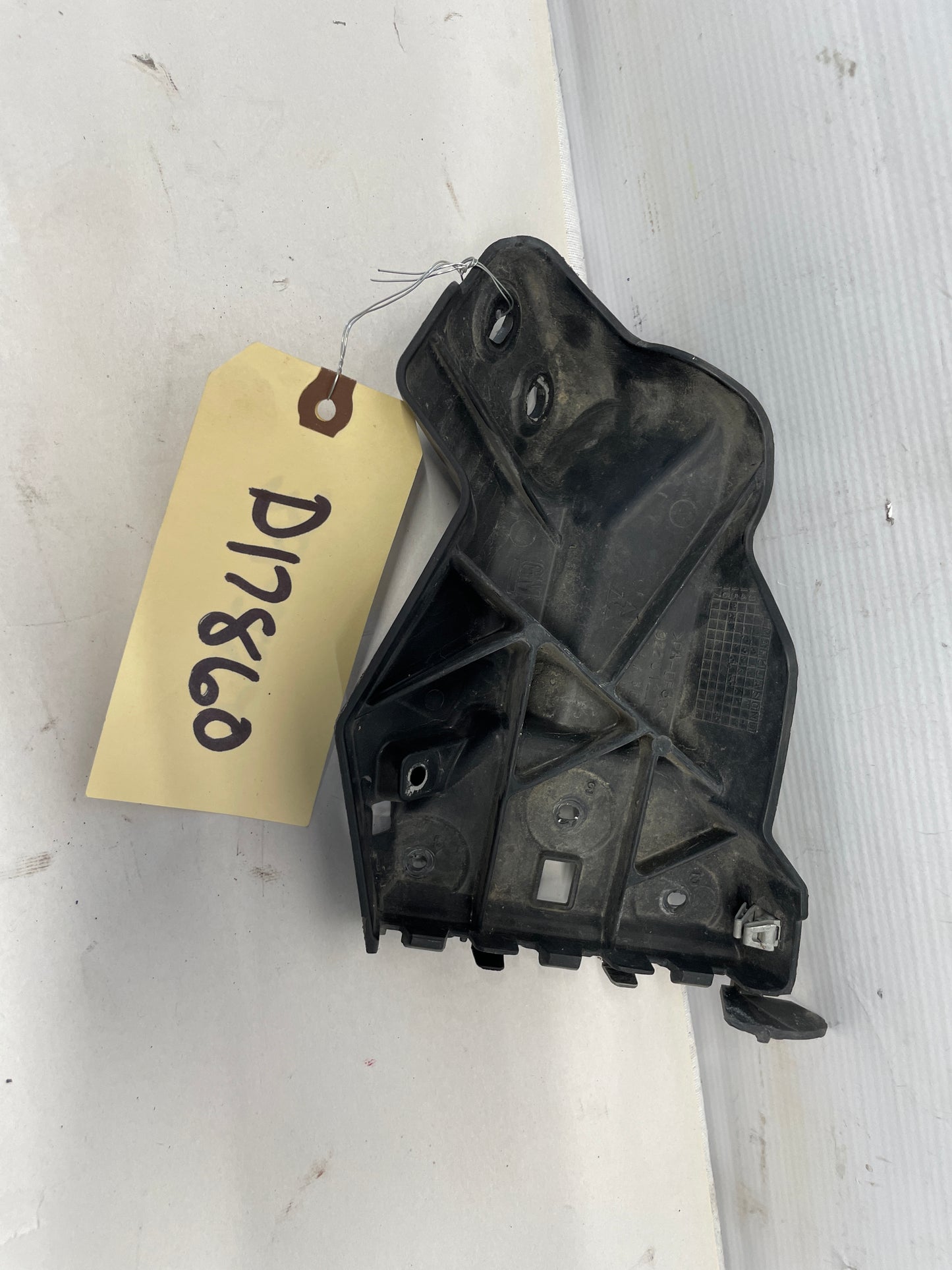 2016 Chevy SS Sedan RH Passenger Fender Bumper Bracket OEM - Day's Parts Yard