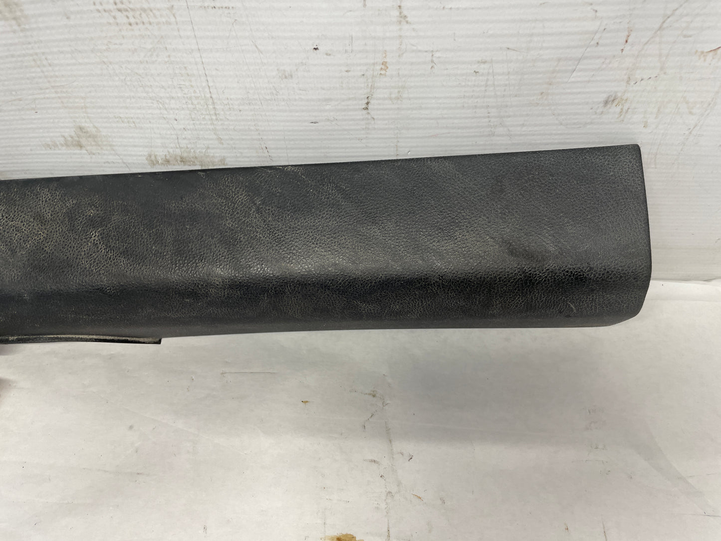 2008 Pontiac G8 GT LH Driver Front Interior Sill Carpet Retainer Panel Scuff Plate Trim OEM - Day's Parts Yard