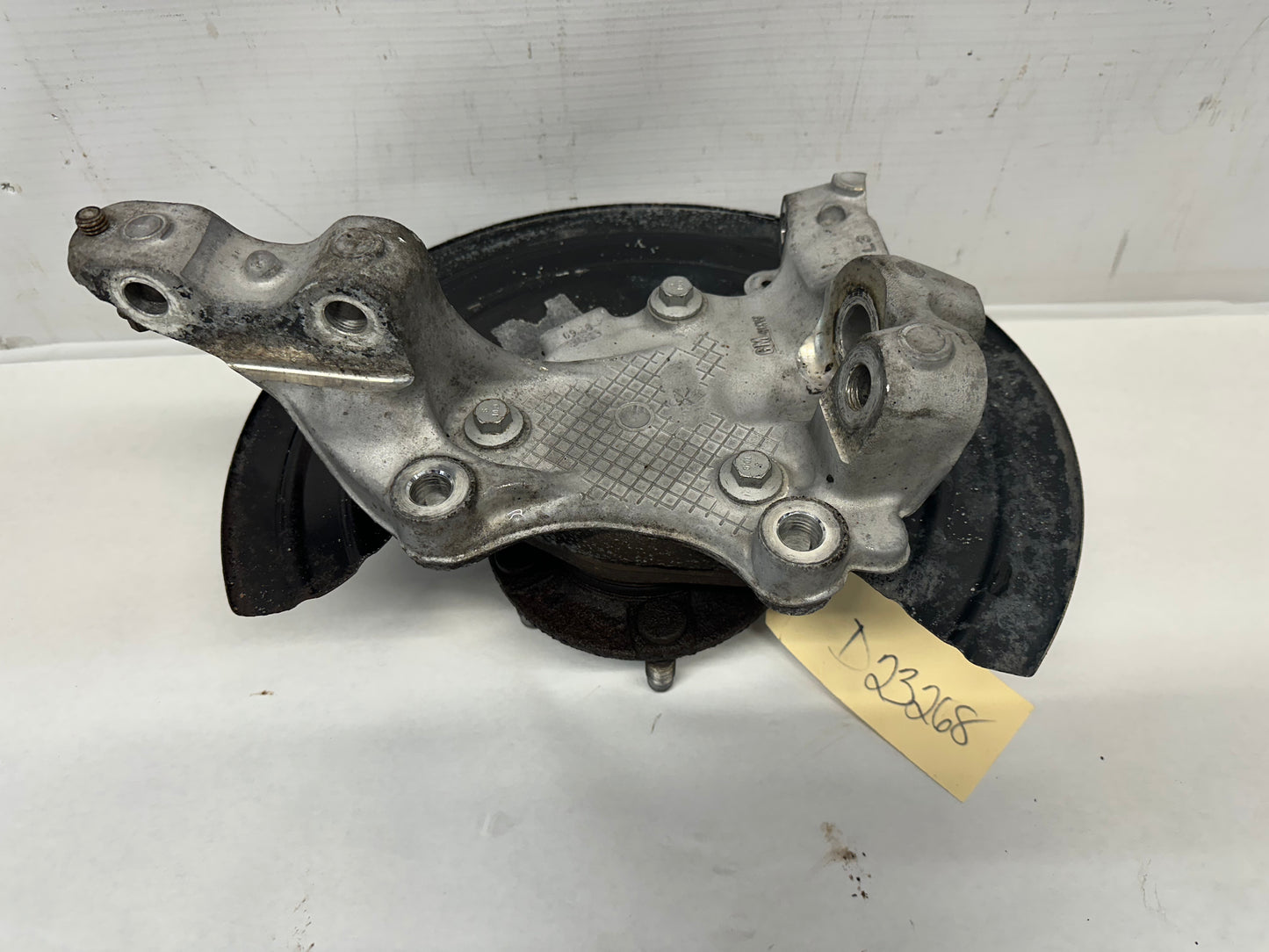 2014 Chevy Caprice PPV LH Driver Front Spindle Hub Knuckle Assembly OEM - Day's Parts Yard