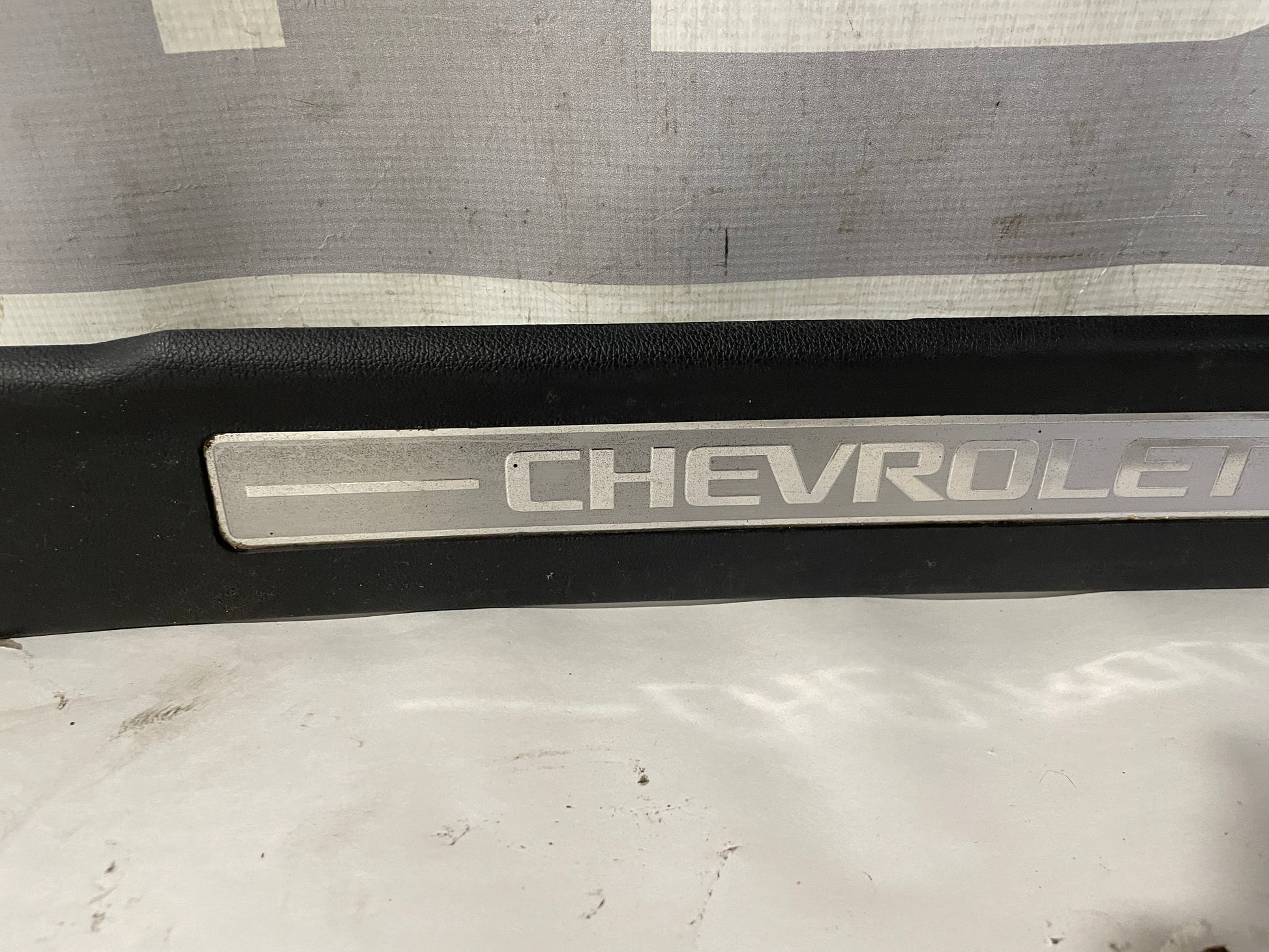 2018 Chevy Suburban LT Front LH Driver Door Sill Plate OEM - Day's Parts Yard