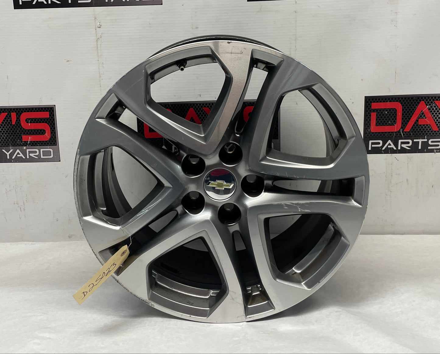2016 Chevy SS Sedan Factory OEM Front Wheel 19x8.5 OEM - Day's Parts Yard