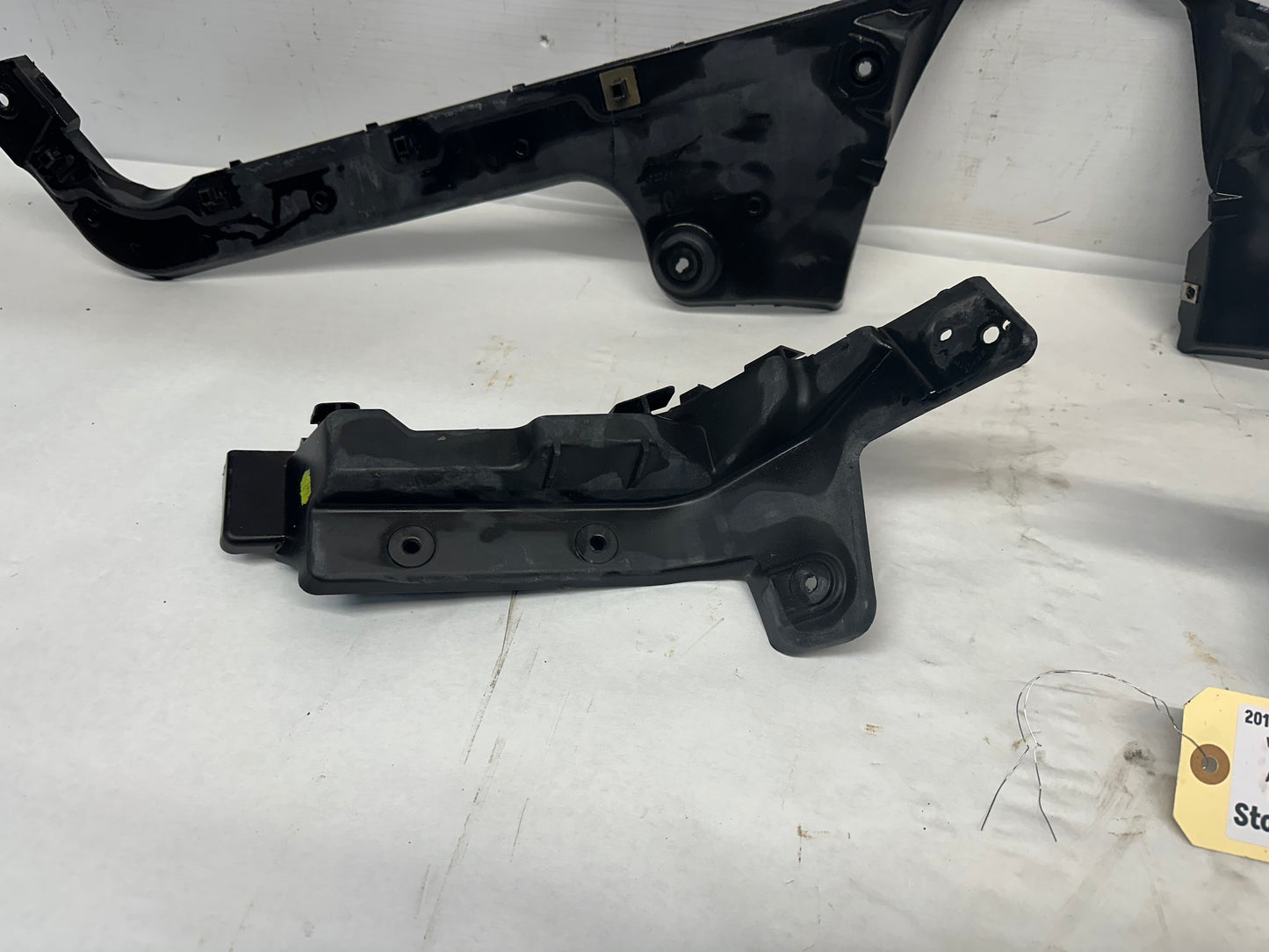 2014 Chevy Caprice PPV RH & LH Rear Bumper Guide Brackets Mounts OEM - Day's Parts Yard
