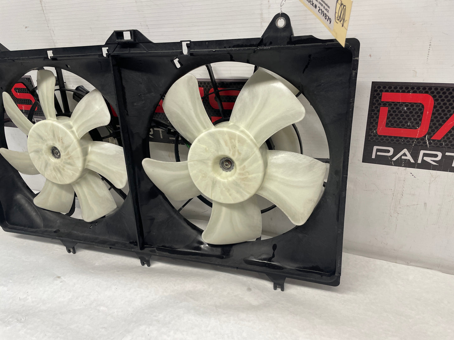 2016 Chevy SS Sedan Radiator Duel Dual Electric Coolant Cooling Fan Assembly OEM - Day's Parts Yard