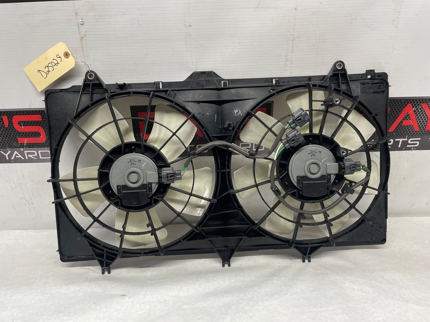 2016 Chevy SS Sedan Radiator Duel Dual Electric Coolant Cooling Fan Assembly OEM - Day's Parts Yard