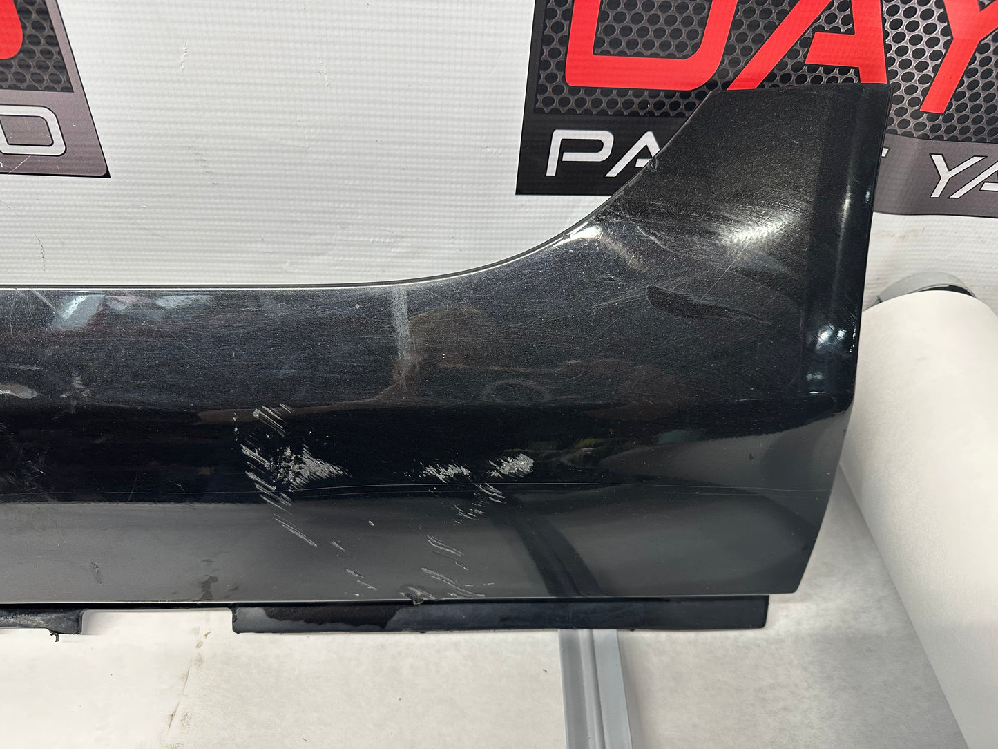 2014 Chevy Caprice PPV LH Driver Rocker Molding Side Skirt Panel Trim OEM - Day's Parts Yard