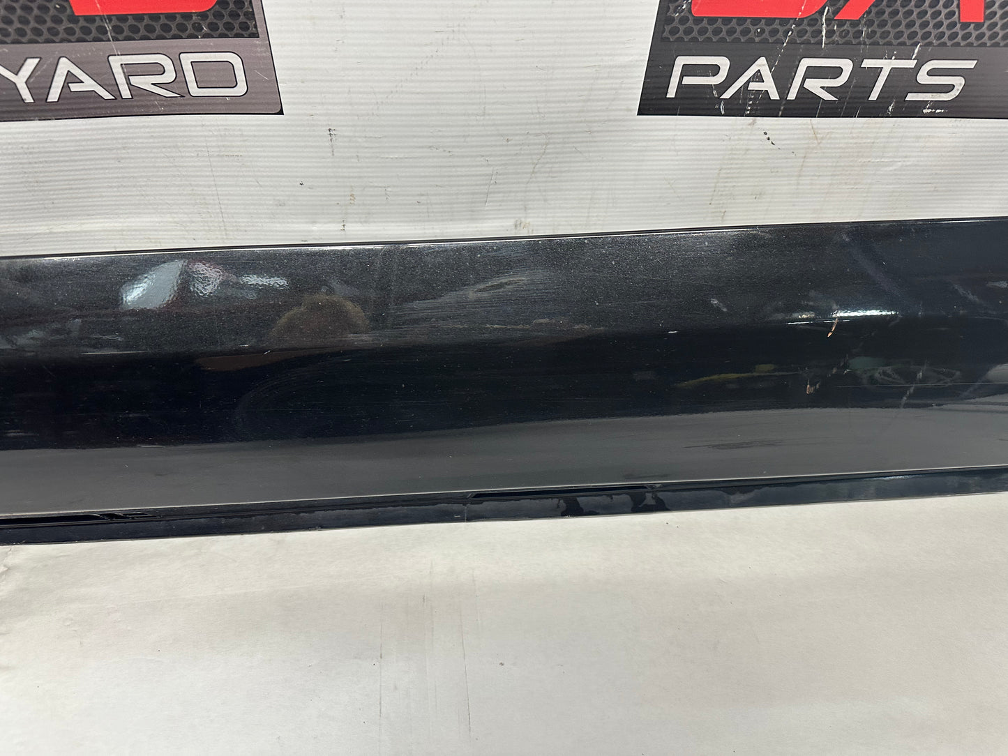 2014 Chevy Caprice PPV LH Driver Rocker Molding Side Skirt Panel Trim OEM - Day's Parts Yard