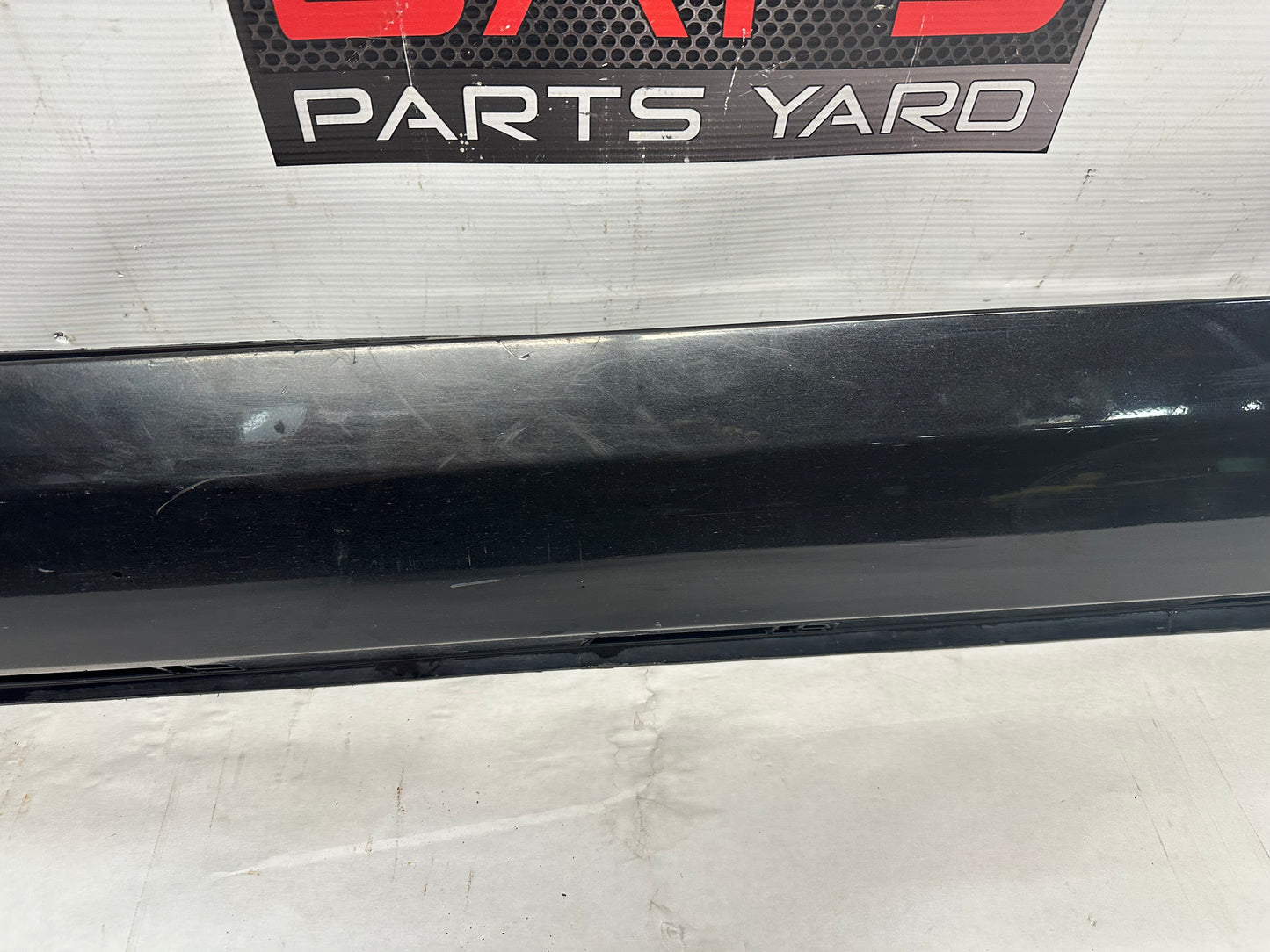 2014 Chevy Caprice PPV LH Driver Rocker Molding Side Skirt Panel Trim OEM - Day's Parts Yard