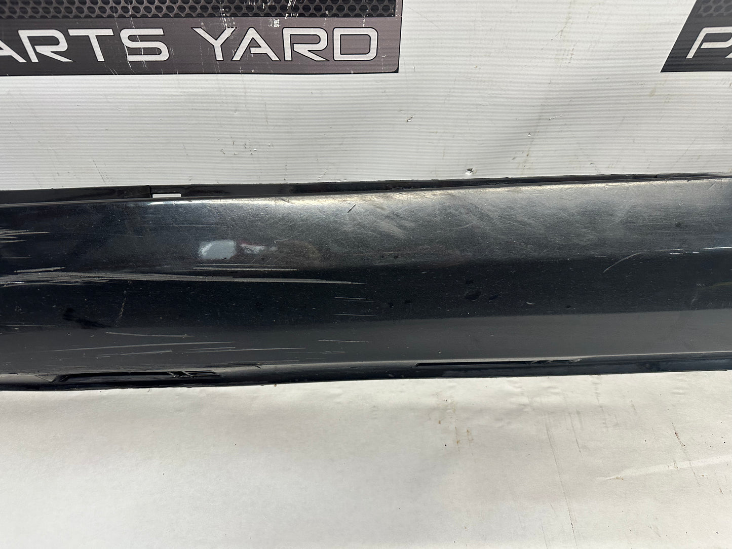 2014 Chevy Caprice PPV LH Driver Rocker Molding Side Skirt Panel Trim OEM - Day's Parts Yard