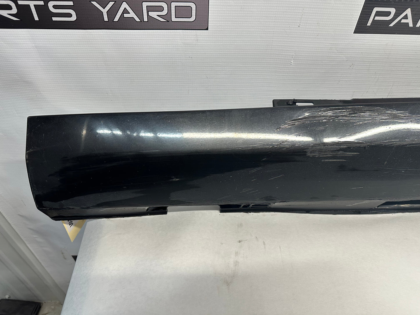 2014 Chevy Caprice PPV LH Driver Rocker Molding Side Skirt Panel Trim OEM - Day's Parts Yard