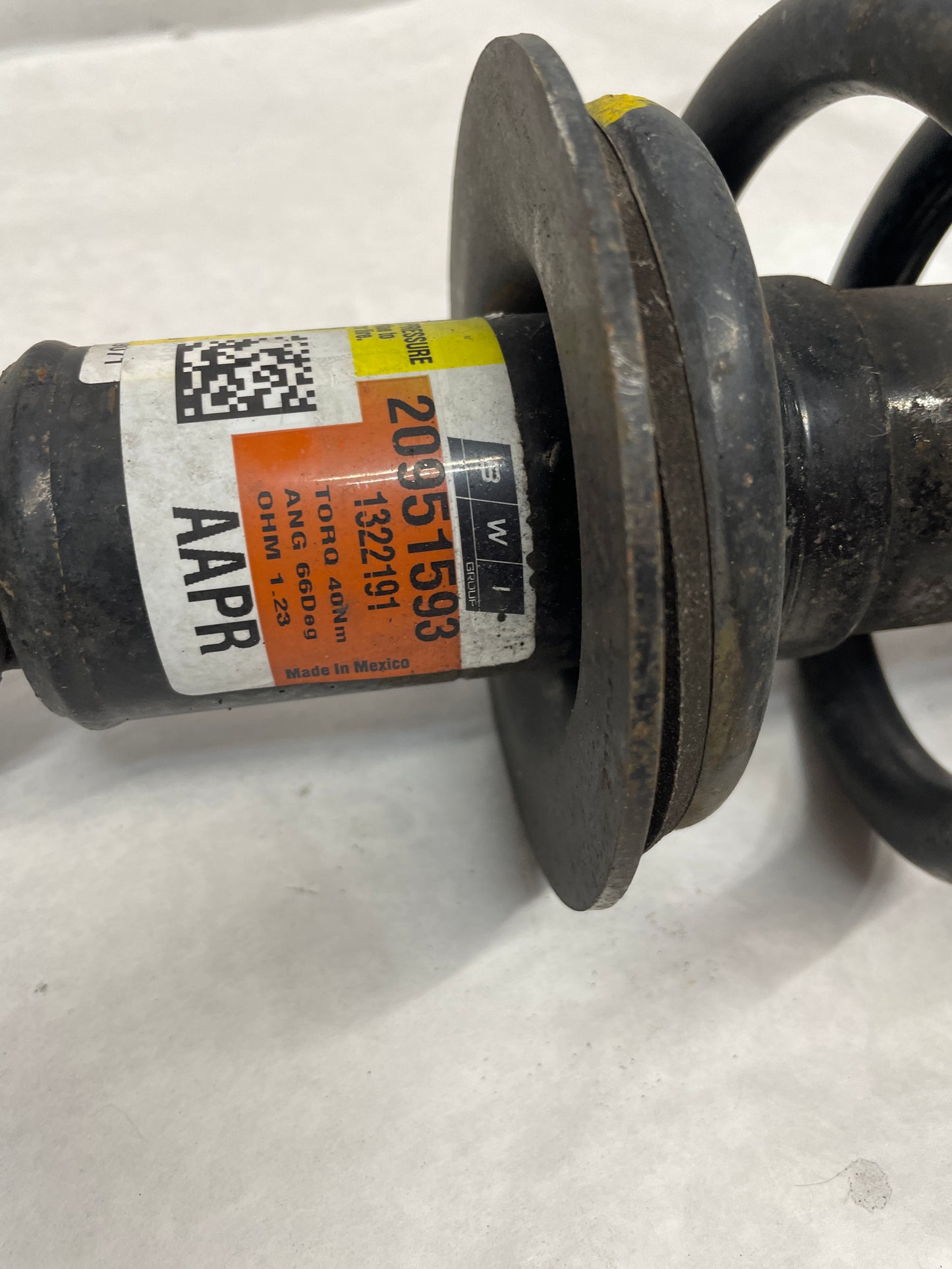 2014 Chevy Camaro ZL1 Convertible RH & LH Rear Magnetic Ride Shock Strut Absorbers OEM - Day's Parts Yard