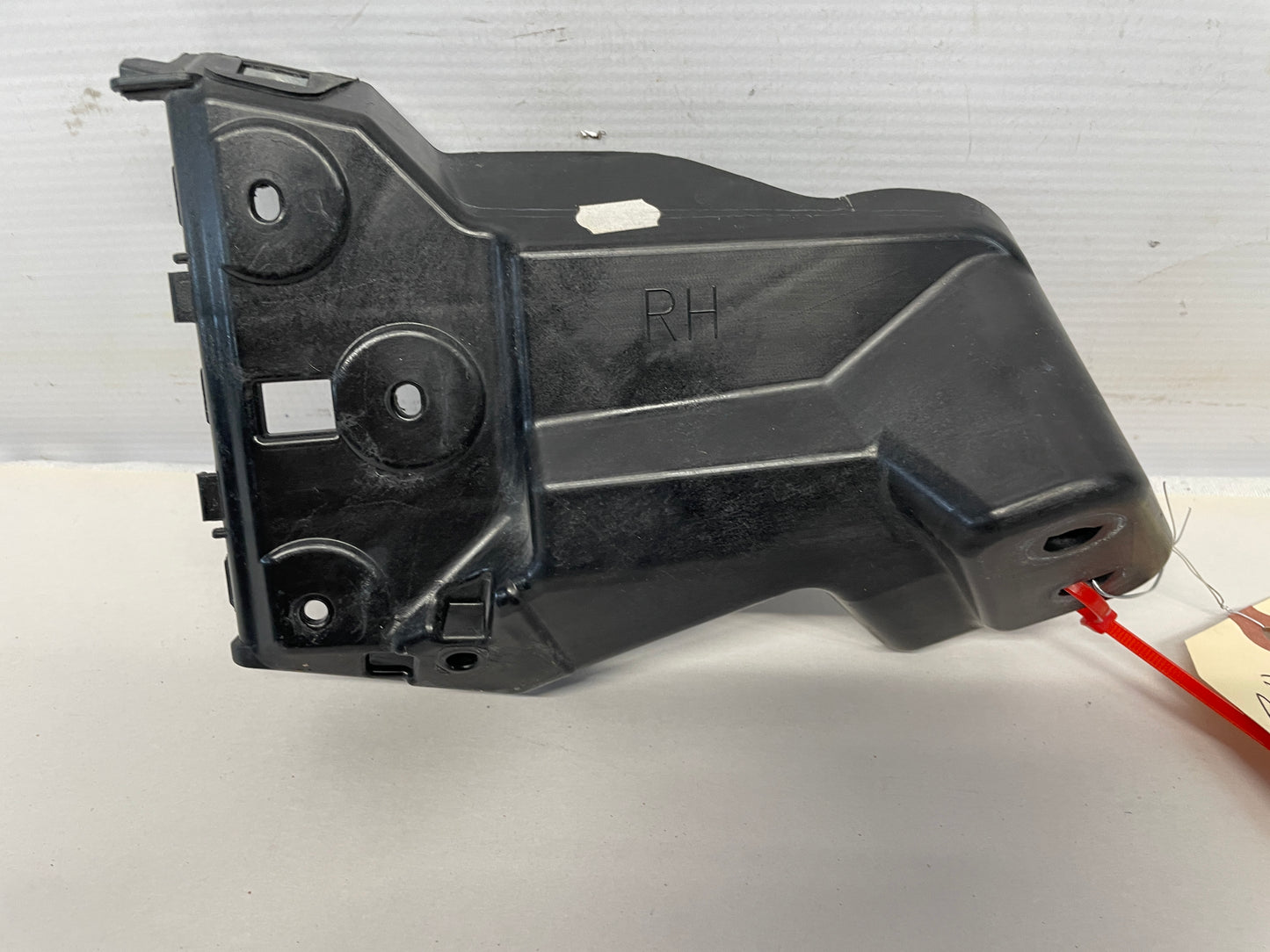 2017 Chevy SS Sedan RH Passenger Fender Bumper Bracket OEM - Day's Parts Yard