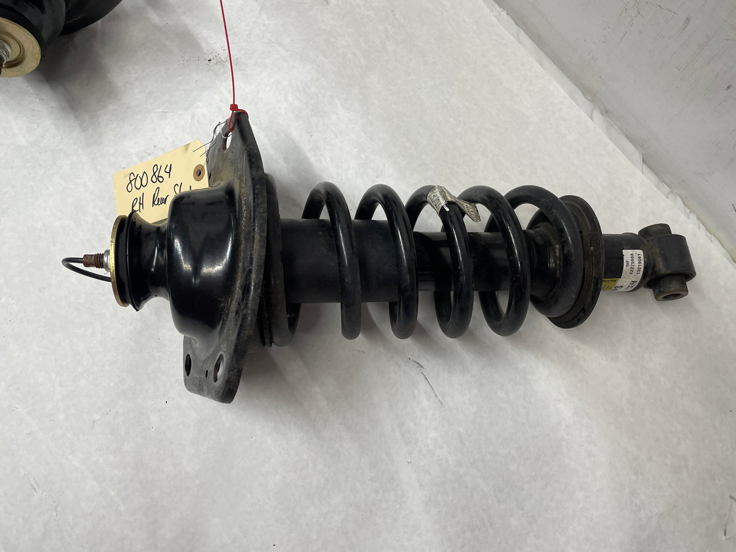 2014 Chevy Camaro ZL1 Convertible RH & LH Rear Magnetic Ride Shock Strut Absorbers OEM - Day's Parts Yard
