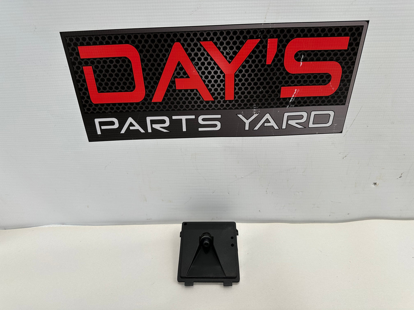 2016 Chevy SS Sedan Lane Departure Camera Module System OEM - Day's Parts Yard