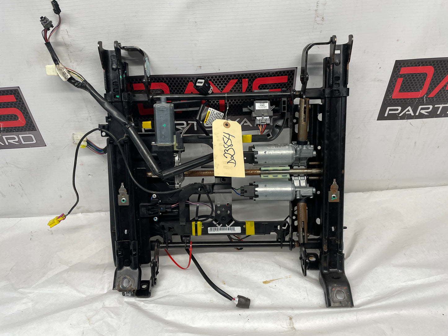 2008 Pontiac G8 GT RH Passenger Front Seat Track Electric Frame Motors OEM - Day's Parts Yard