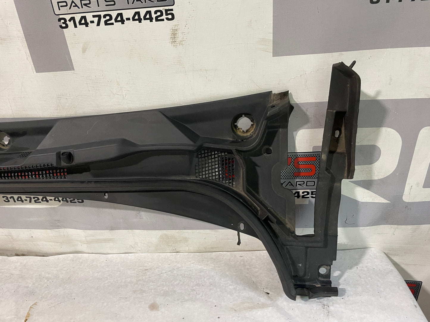 2017 Cadillac ATS-V Coupe Front Windshield Upper Cowl Vent Panel OEM - Day's Parts Yard