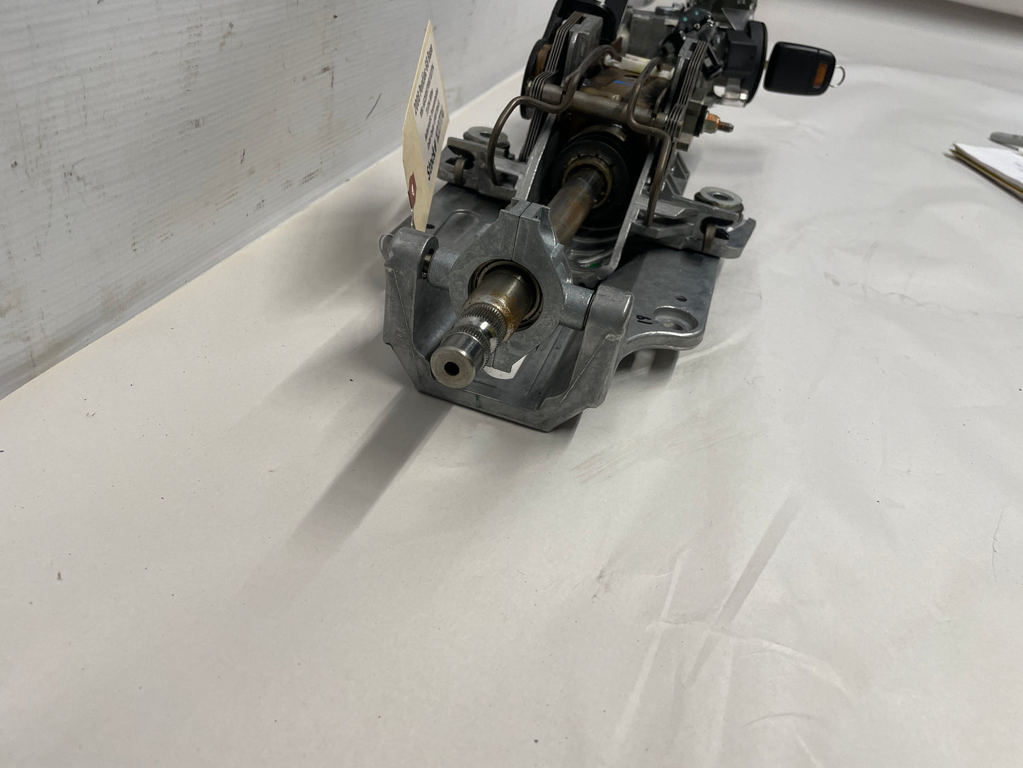 2008 Pontiac G8 Steering Column w/ Key Assembly OEM - Day's Parts Yard