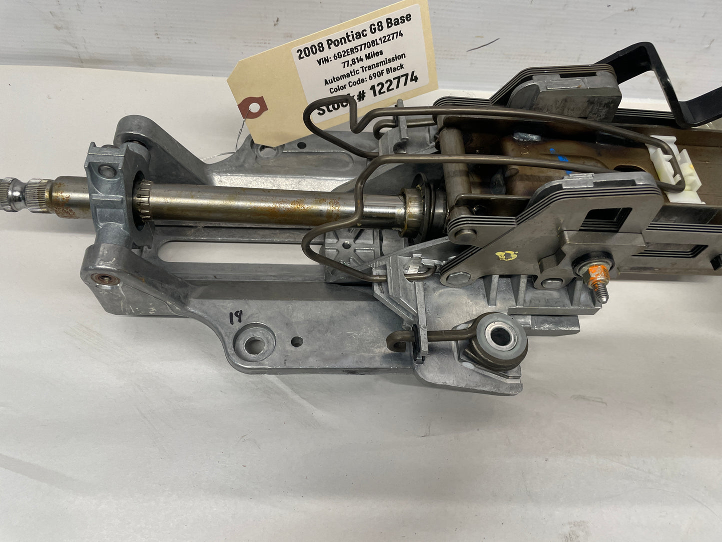 2008 Pontiac G8 Steering Column w/ Key Assembly OEM - Day's Parts Yard