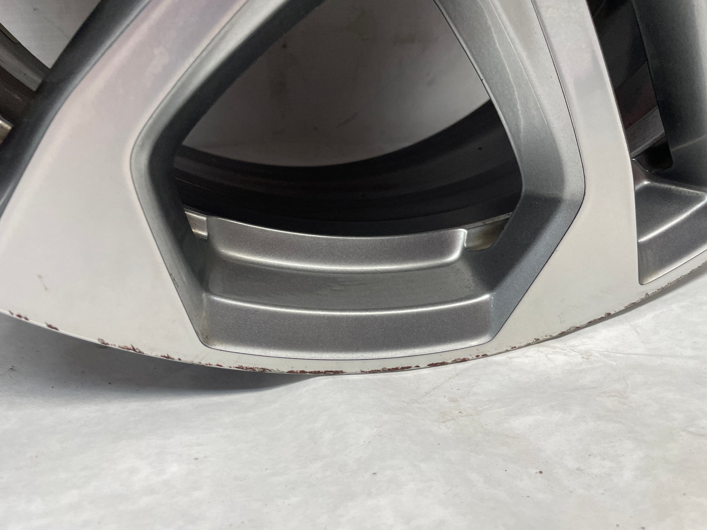2016 Chevy SS Sedan Factory OEM Front Wheel 19x8.5 OEM - Day's Parts Yard