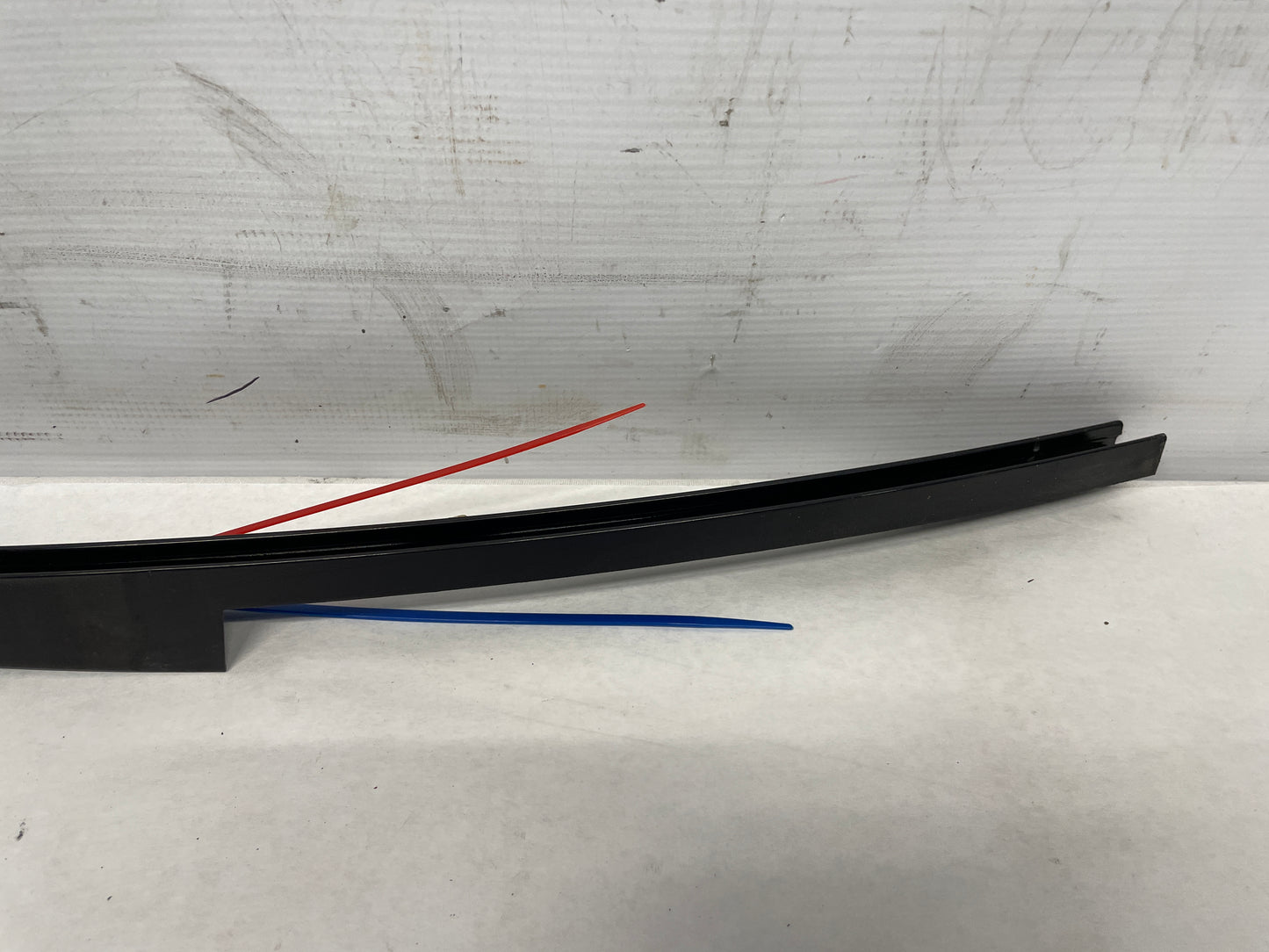 2009 Pontiac G8 GT RH Passenger Rear Door Rear Pillar Post Applique Trim OEM - Day's Parts Yard