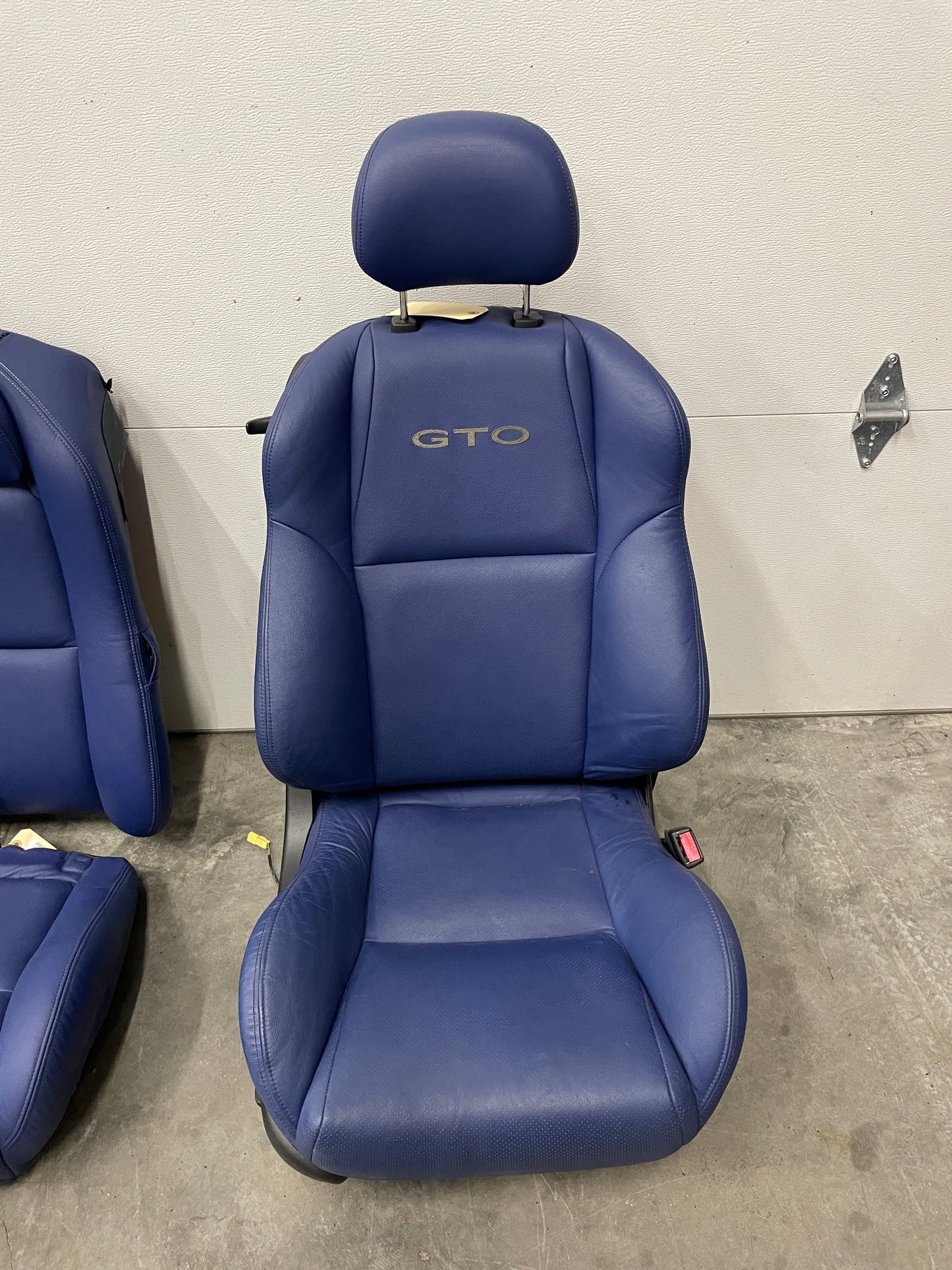2005 Pontiac GTO Blue Interior Set Seats, Door Panels, Trim Etc. OEM