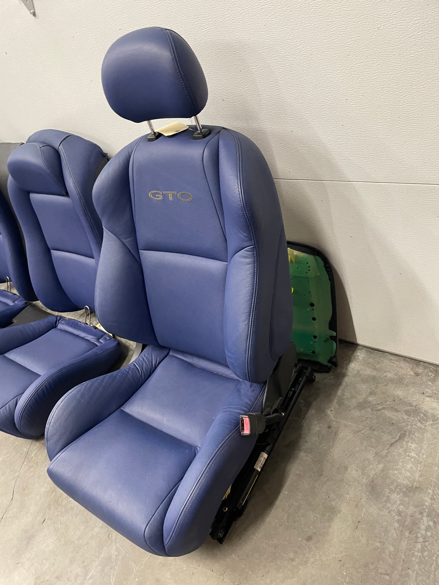 2005 Pontiac GTO Blue Interior Set Seats, Door Panels, Trim Etc. OEM