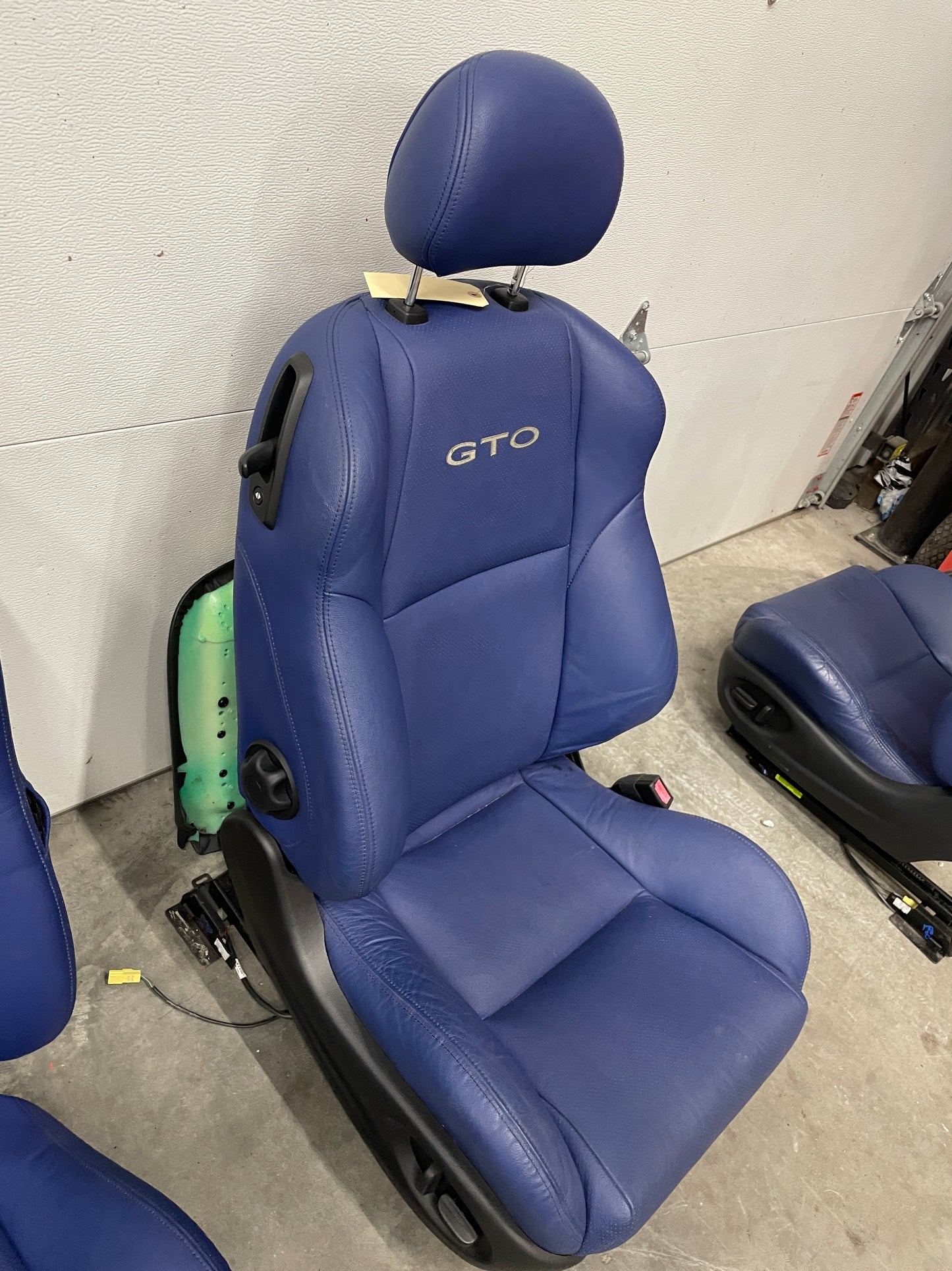 2005 Pontiac GTO Blue Interior Set Seats, Door Panels, Trim Etc. OEM