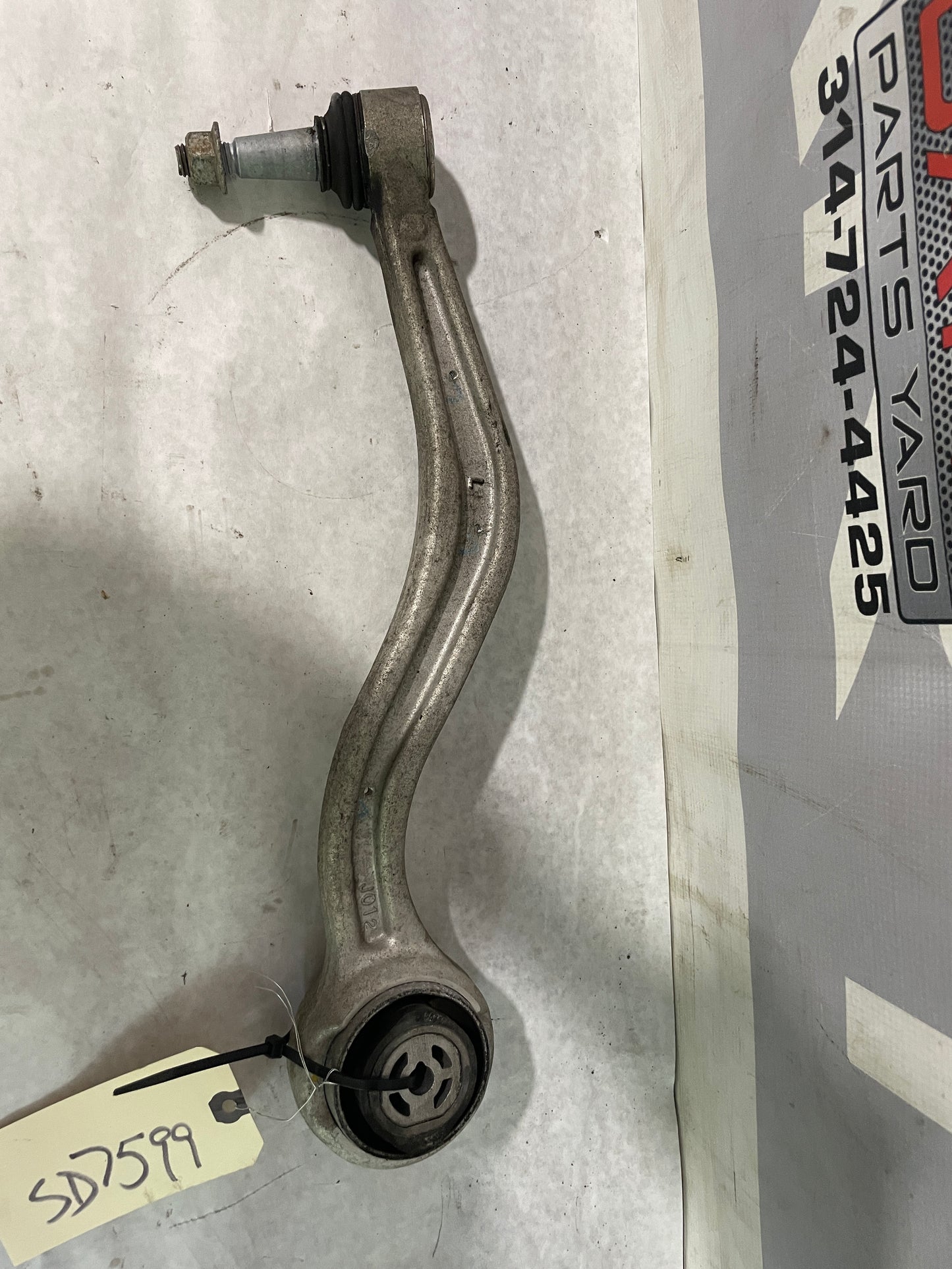 2017 Cadillac ATS-V Coupe Front LH Driver Lower Control Arm OEM - Day's Parts Yard