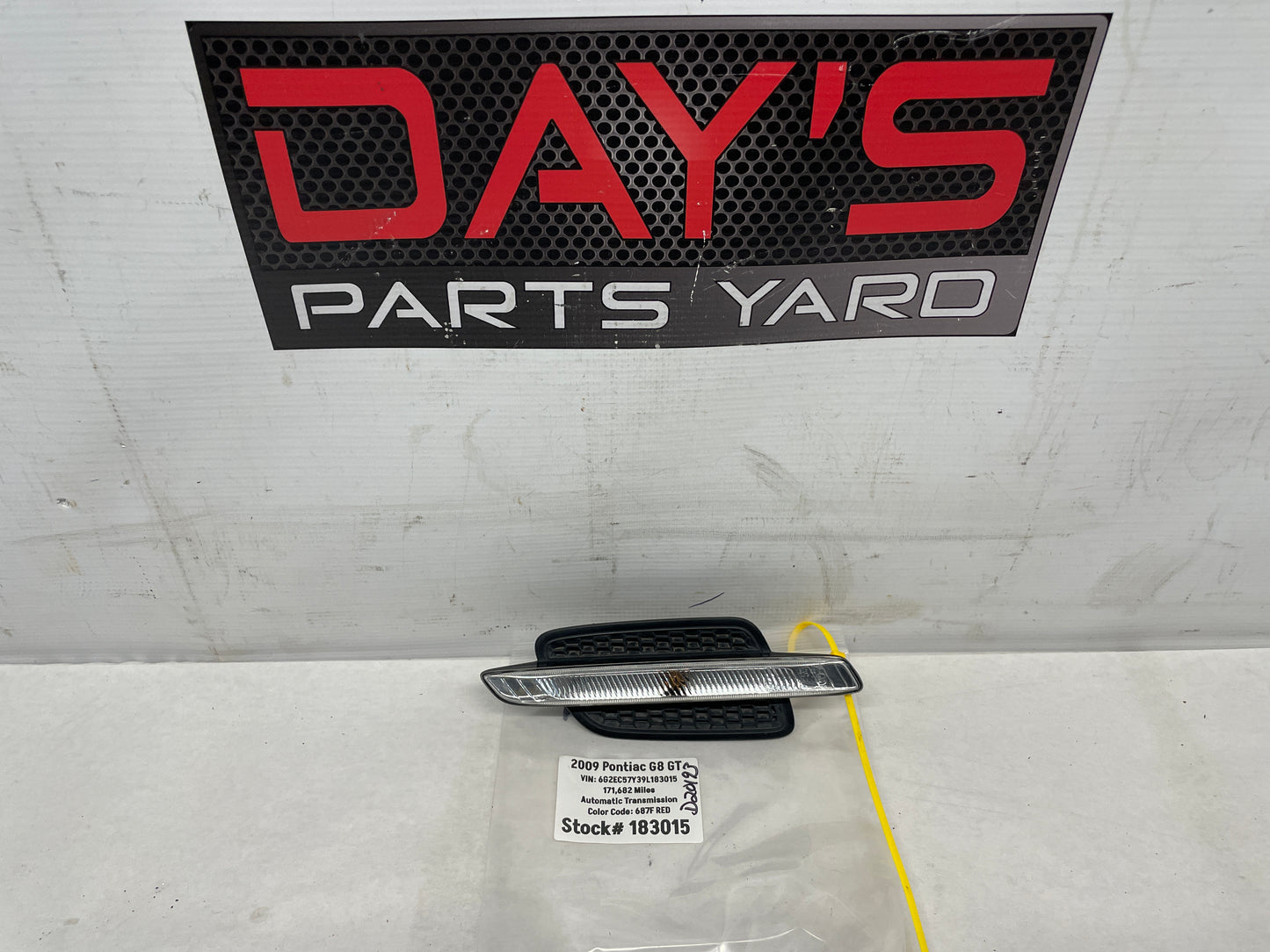 2009 Pontiac G8 GT LH Driver Front Fender Marker Light OEM - Day's Parts Yard