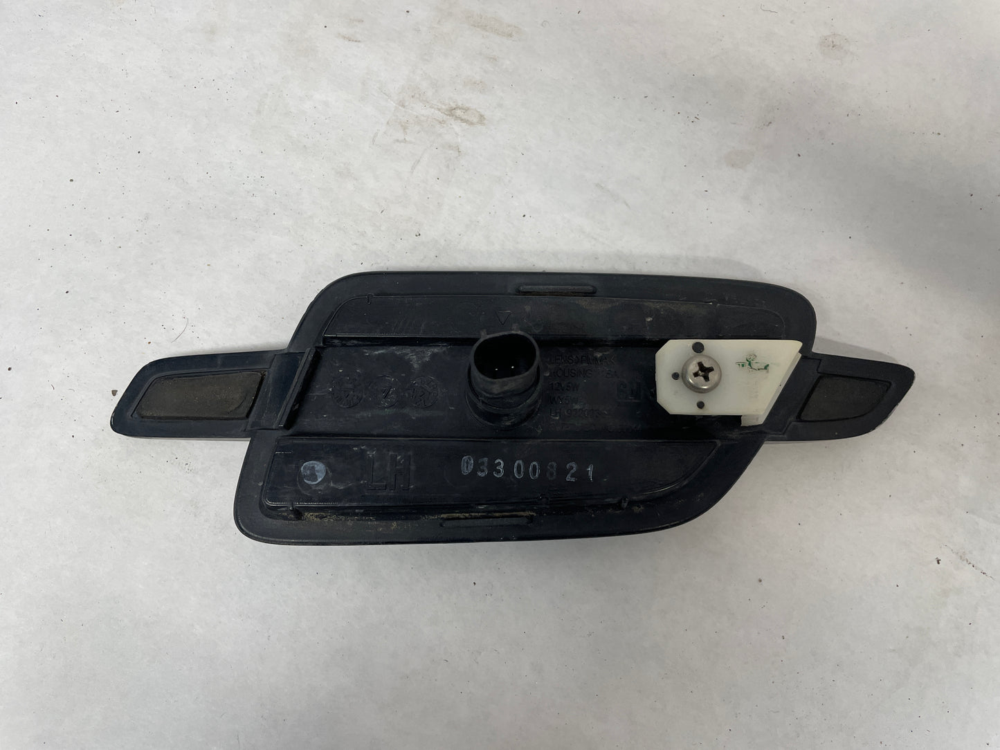 2009 Pontiac G8 GT LH Driver Front Fender Marker Light OEM - Day's Parts Yard