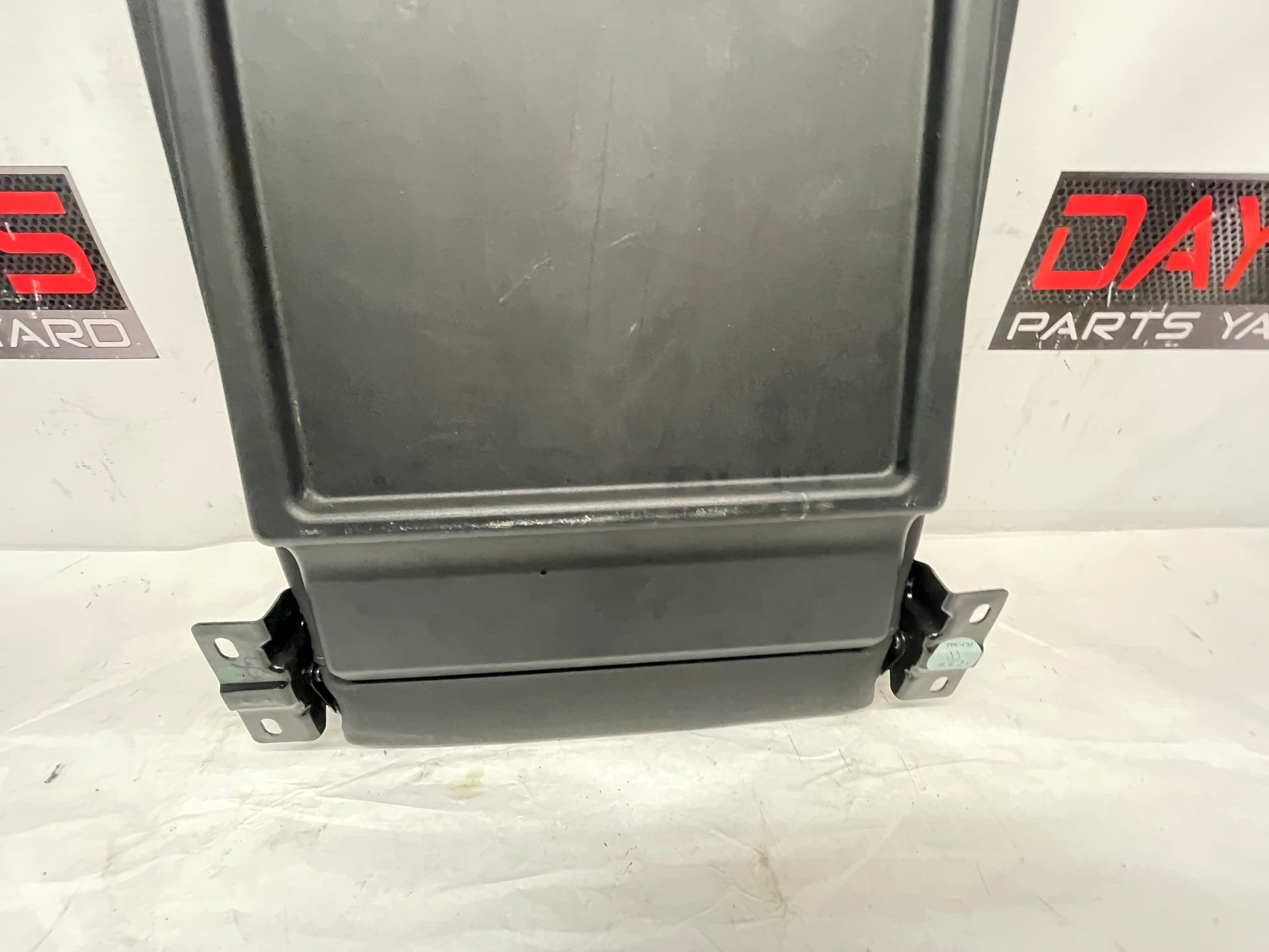 2008 Pontiac G8 GT Rear Middle Center Upper Folding Seat OEM - Day's Parts Yard