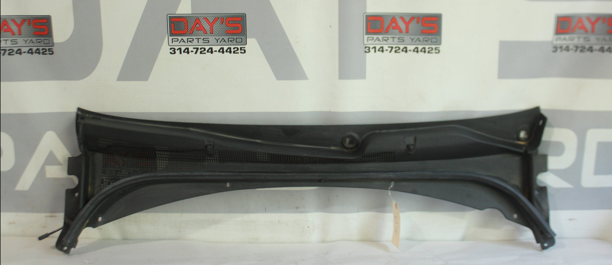 2018 Cadillac CTS-V Windshield Wiper Cowl OEM - Day's Parts Yard