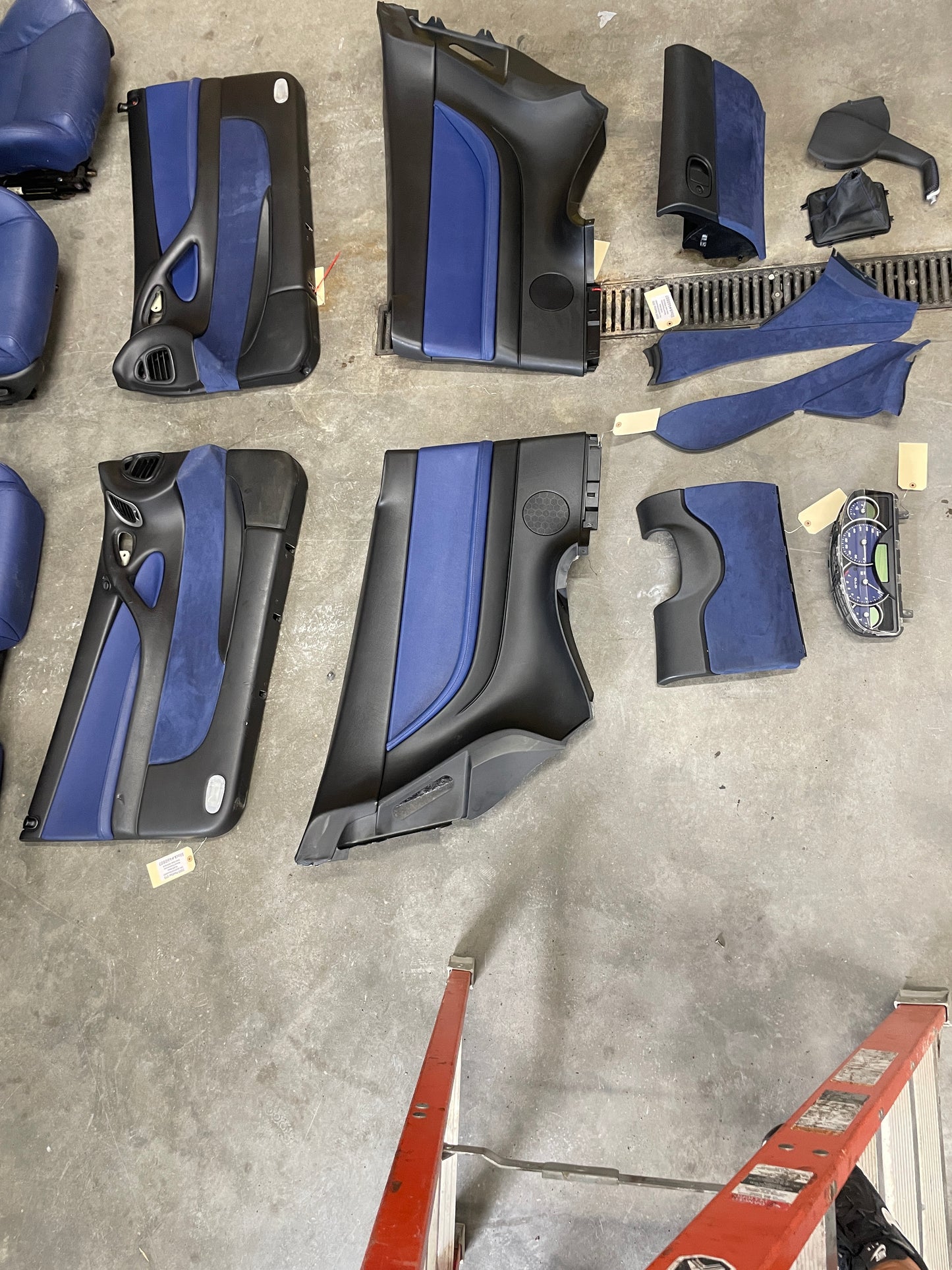 2005 Pontiac GTO Blue Interior Set Seats, Door Panels, Trim Etc. OEM
