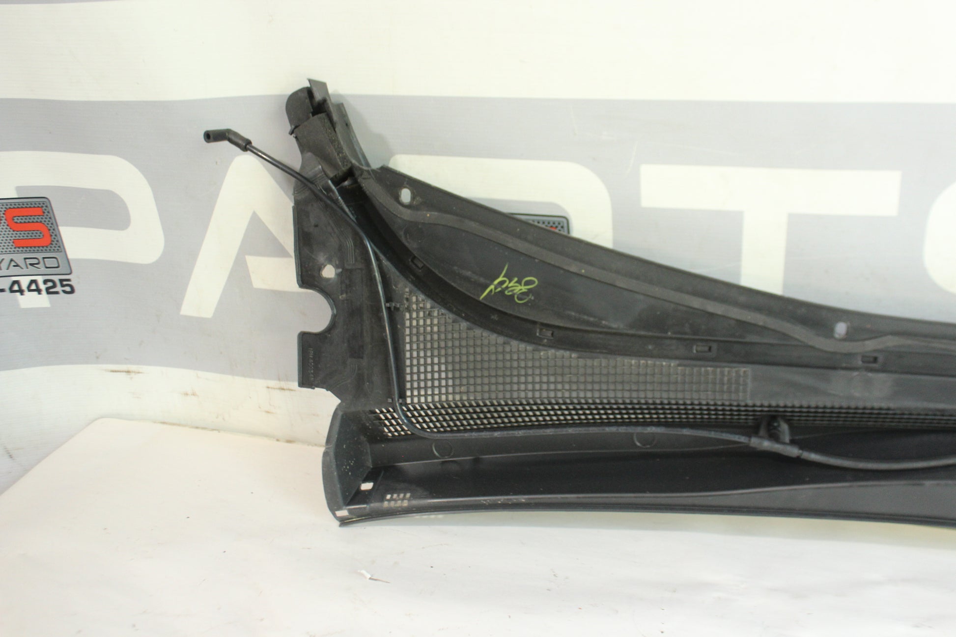 2018 Cadillac CTS-V Windshield Wiper Cowl OEM - Day's Parts Yard