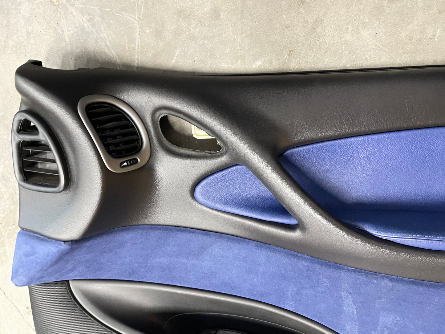 2005 Pontiac GTO Blue Interior Set Seats, Door Panels, Trim Etc. OEM