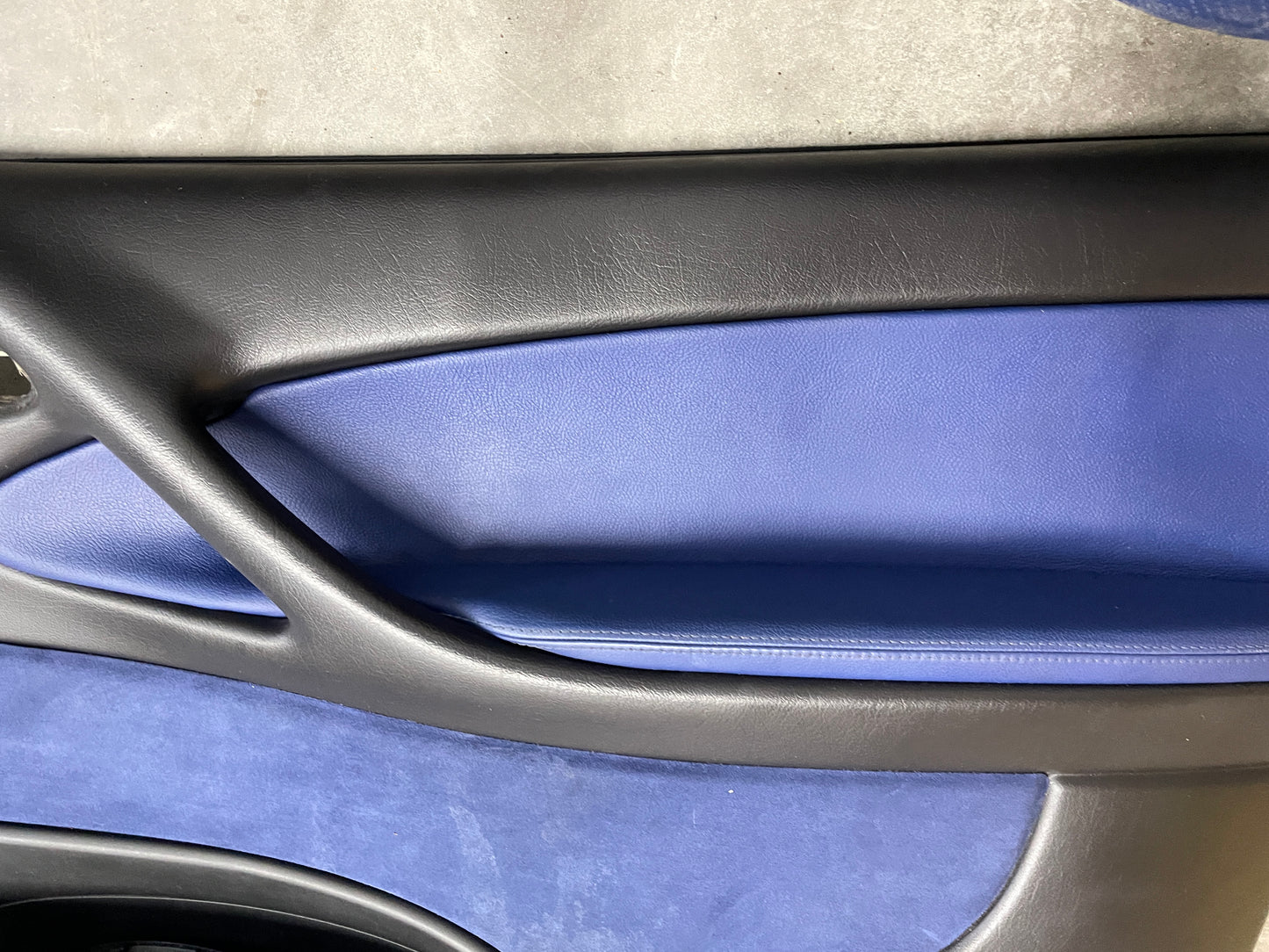 2005 Pontiac GTO Blue Interior Set Seats, Door Panels, Trim Etc. OEM