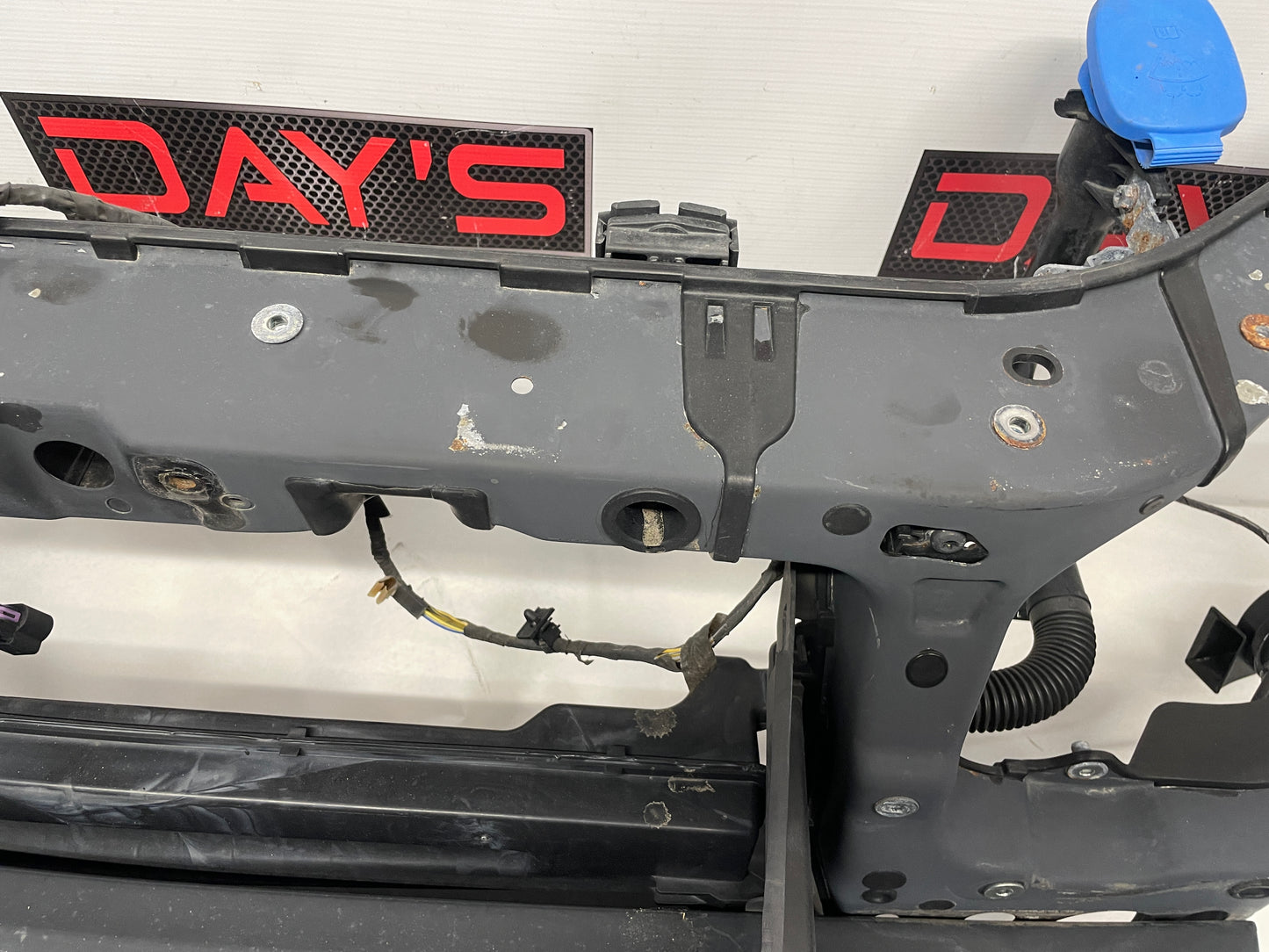 2015 Chevy SS Sedan Front Radiator Core Support Bracket Brace Assembly OEM - Day's Parts Yard