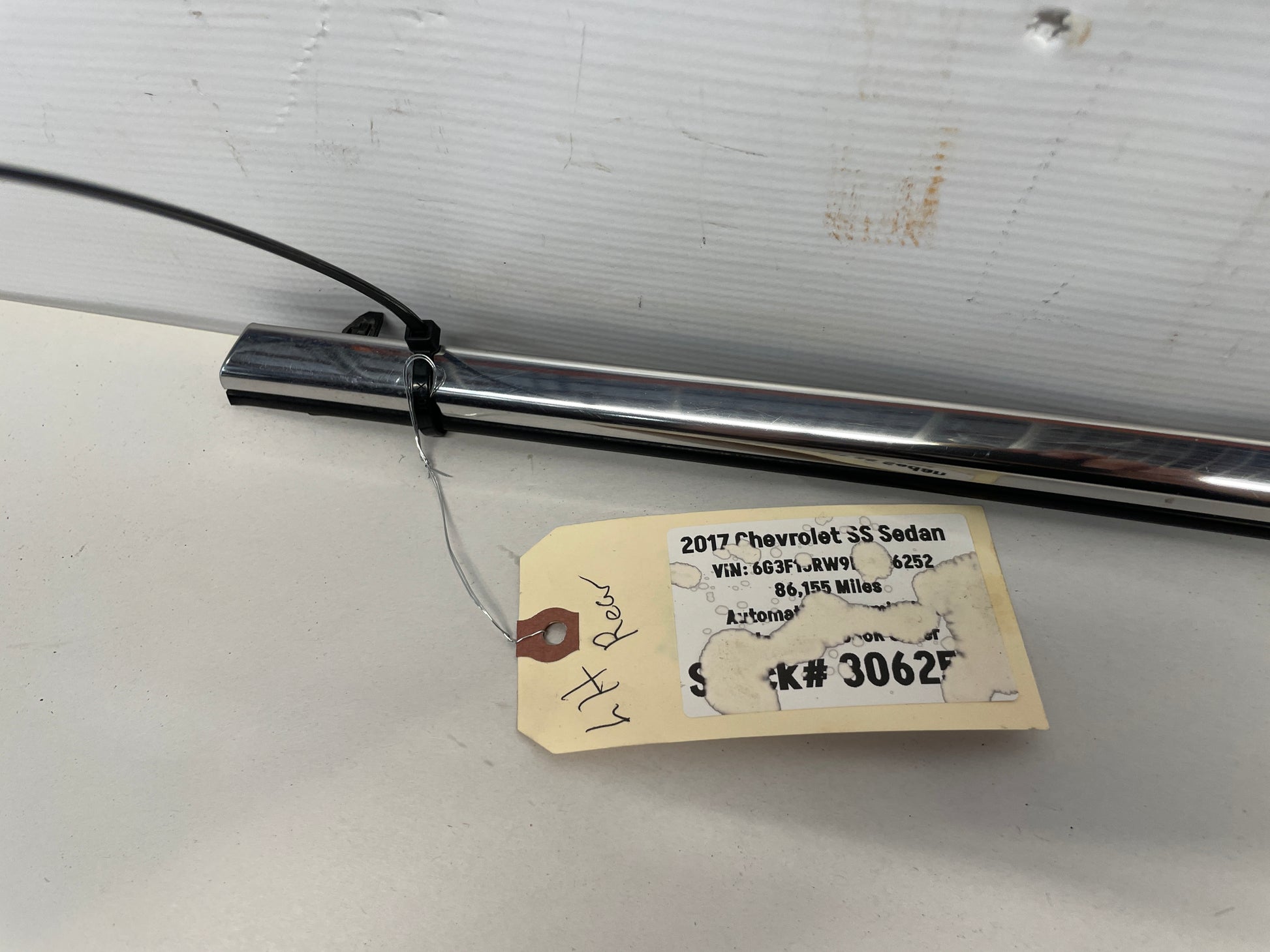 2017 Chevy SS Sedan RH Passenger Rear Window Belt Molding Trim OEM - Day's Parts Yard