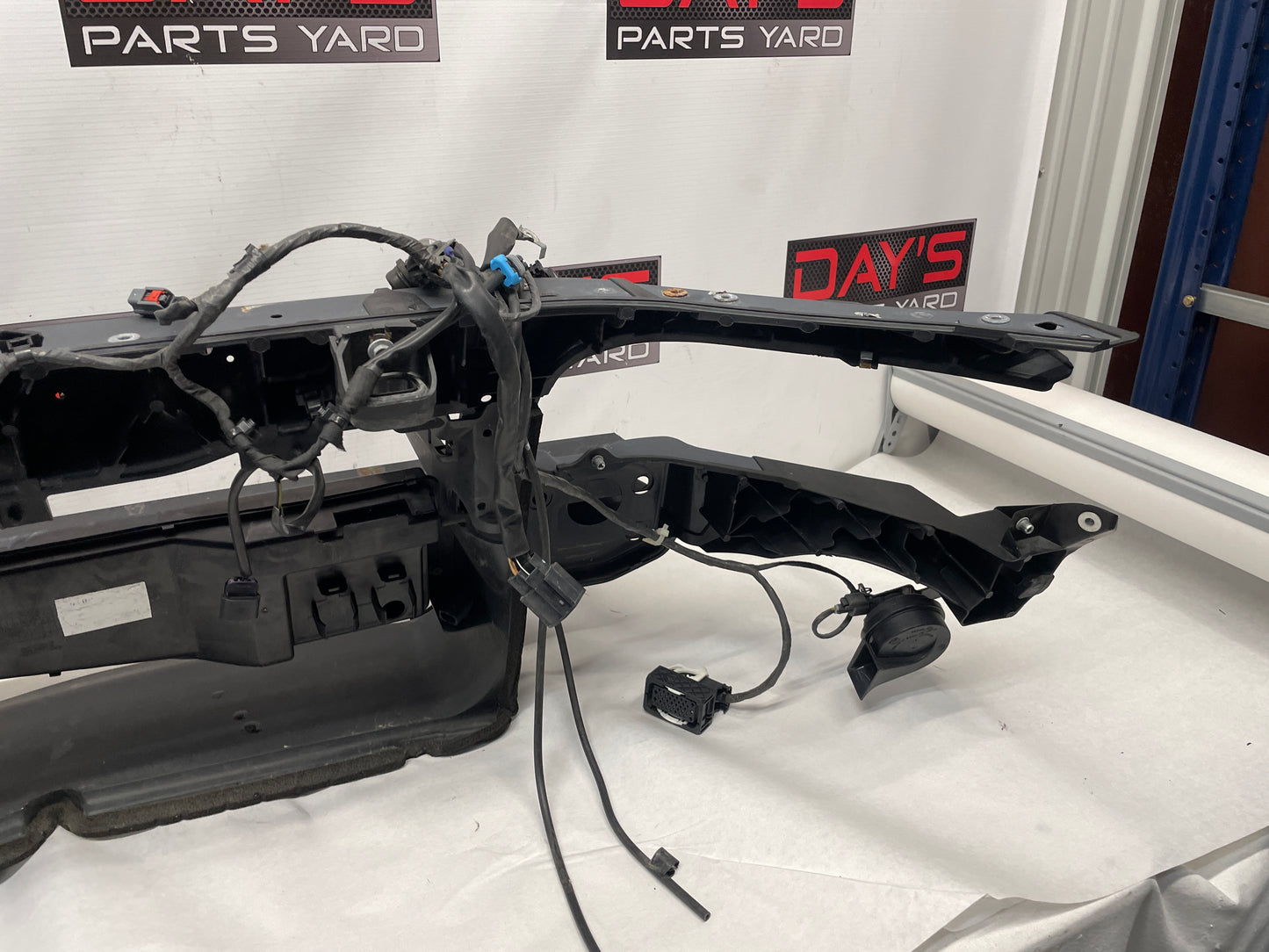 2015 Chevy SS Sedan Front Radiator Core Support Bracket Brace Assembly OEM - Day's Parts Yard