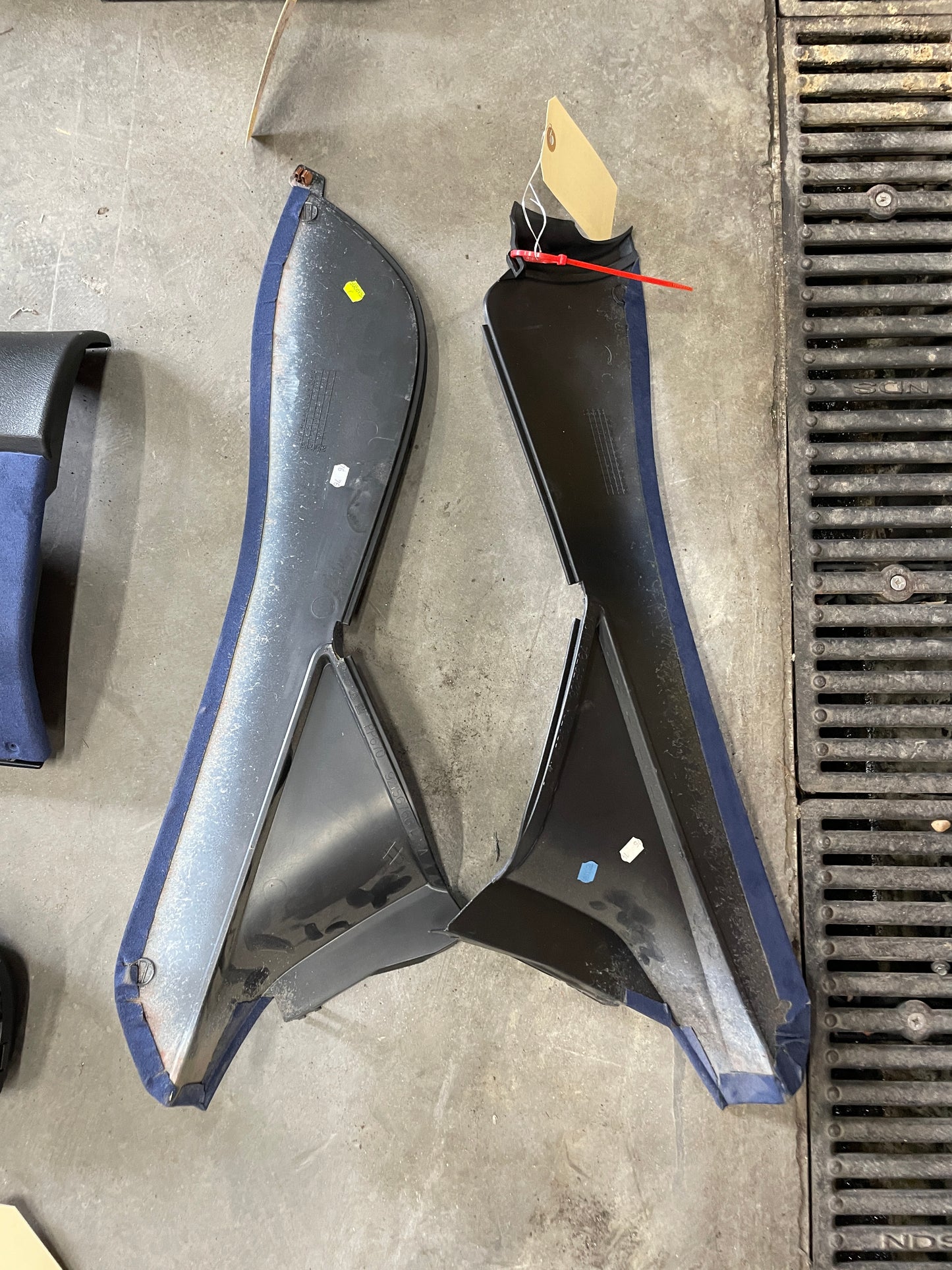 2005 Pontiac GTO Blue Interior Set Seats, Door Panels, Trim Etc. OEM