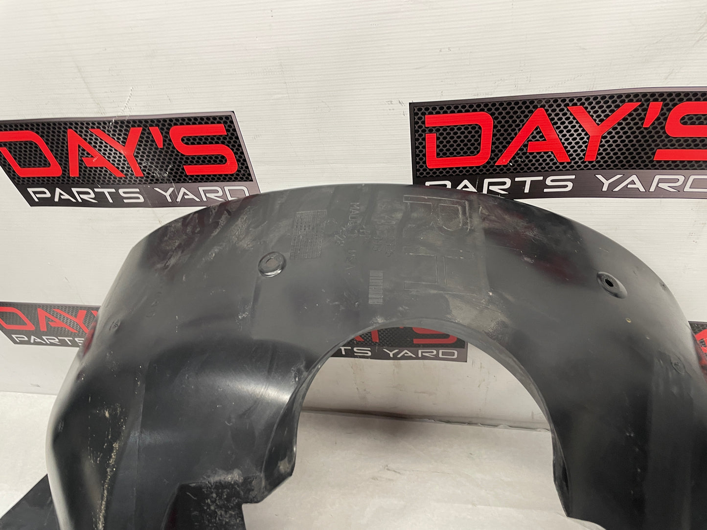 2013 Chevy Camaro ZL1 RH Passenger Front Fender Wheel Liner OEM - Day's Parts Yard