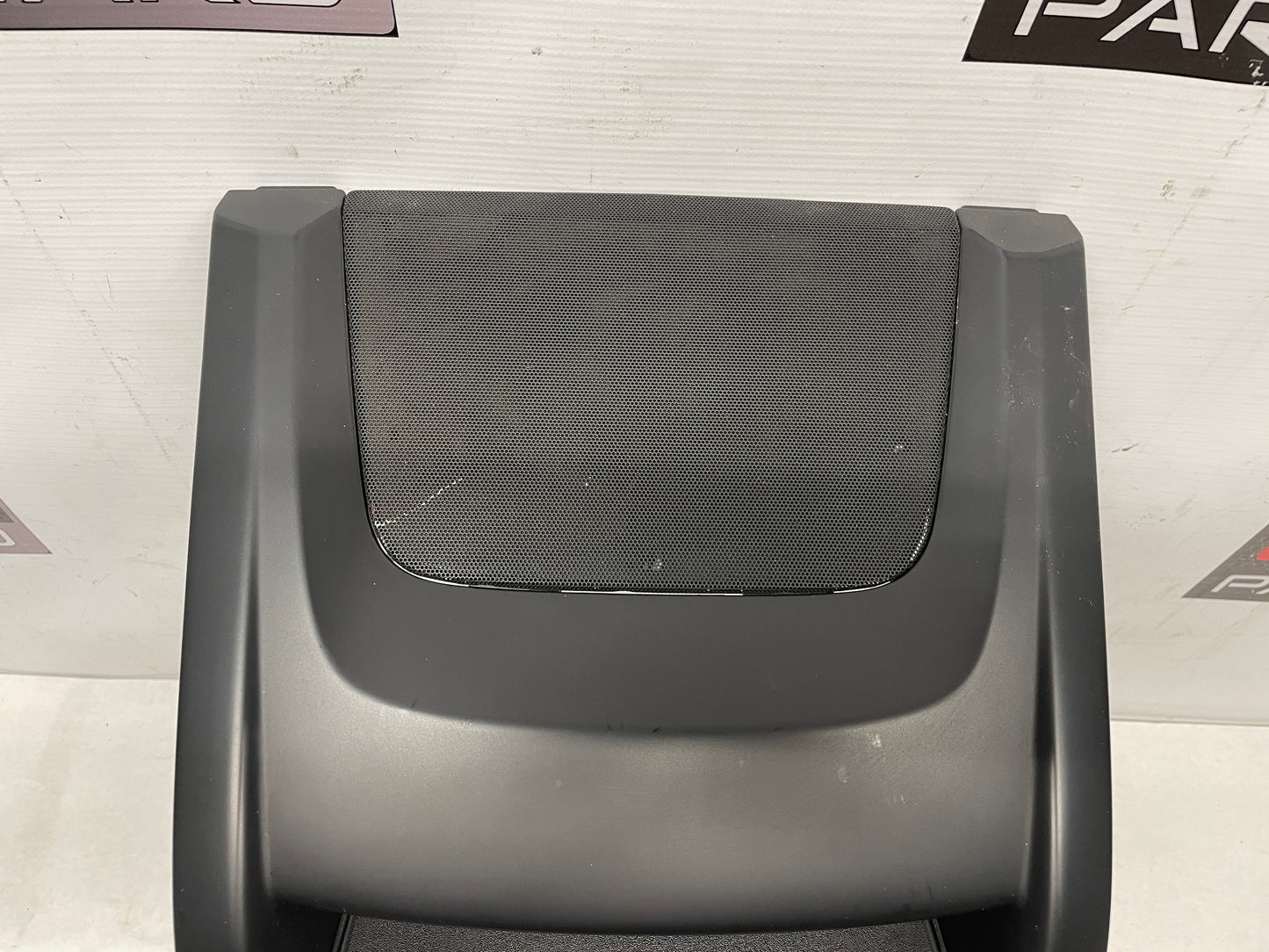 2009 Pontiac G8 GT Dash Radio Dash Bezel OEM - Day's Parts Yard