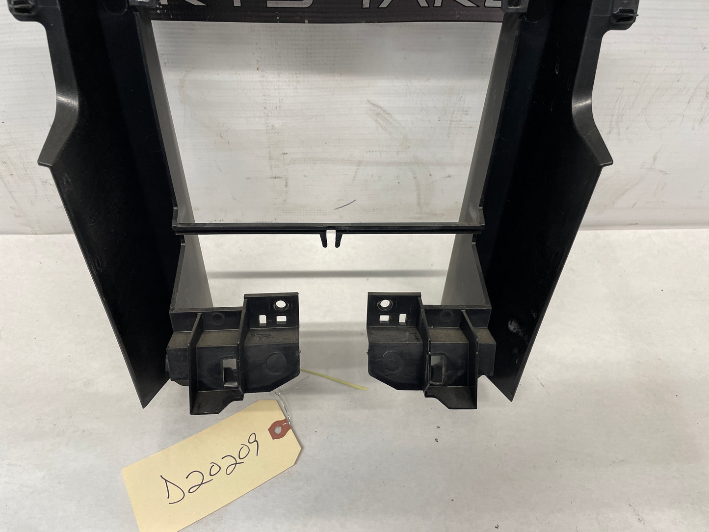 2009 Pontiac G8 GT Dash Radio Dash Bezel OEM - Day's Parts Yard