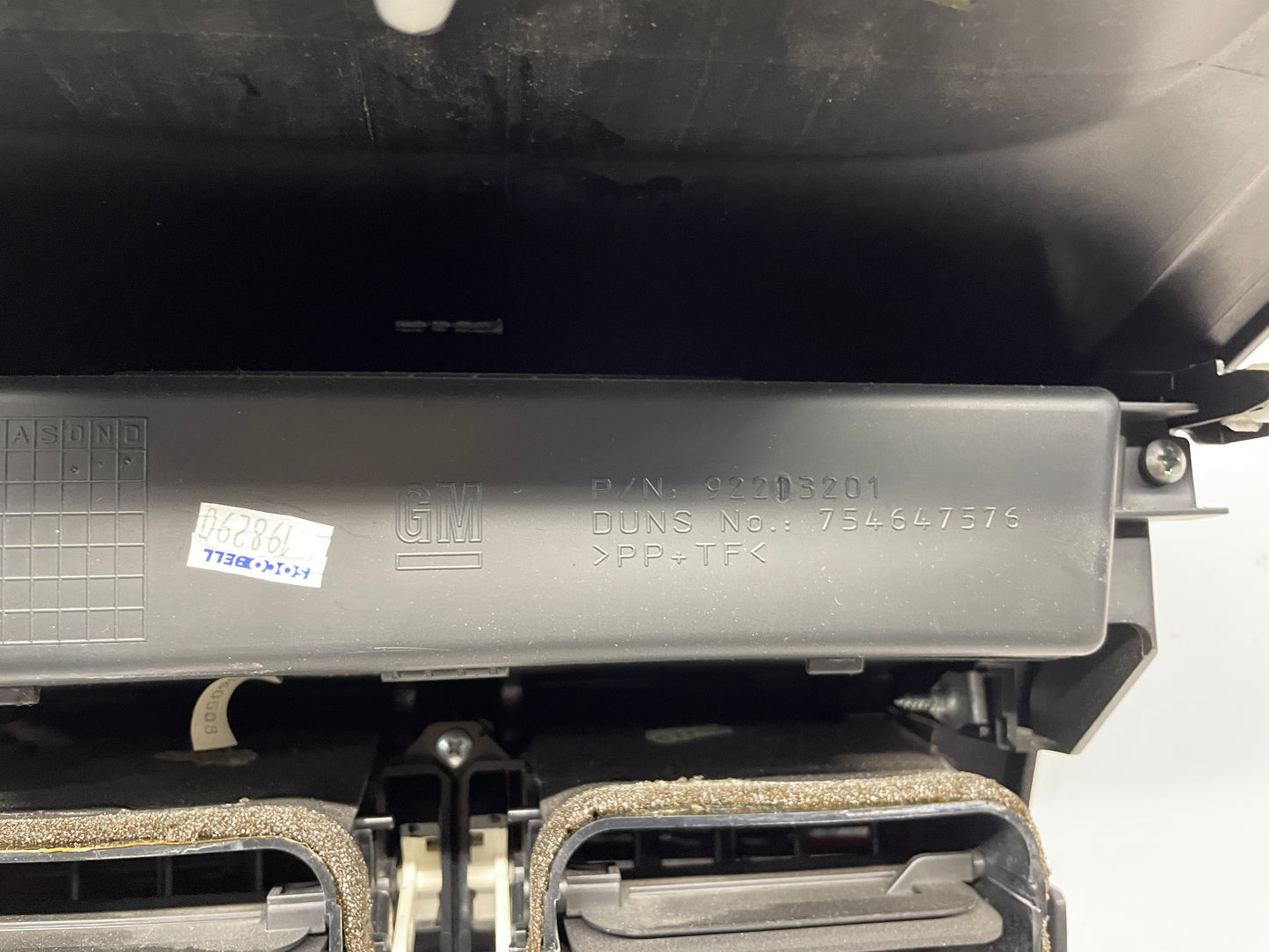 2009 Pontiac G8 GT Dash Radio Dash Bezel OEM - Day's Parts Yard