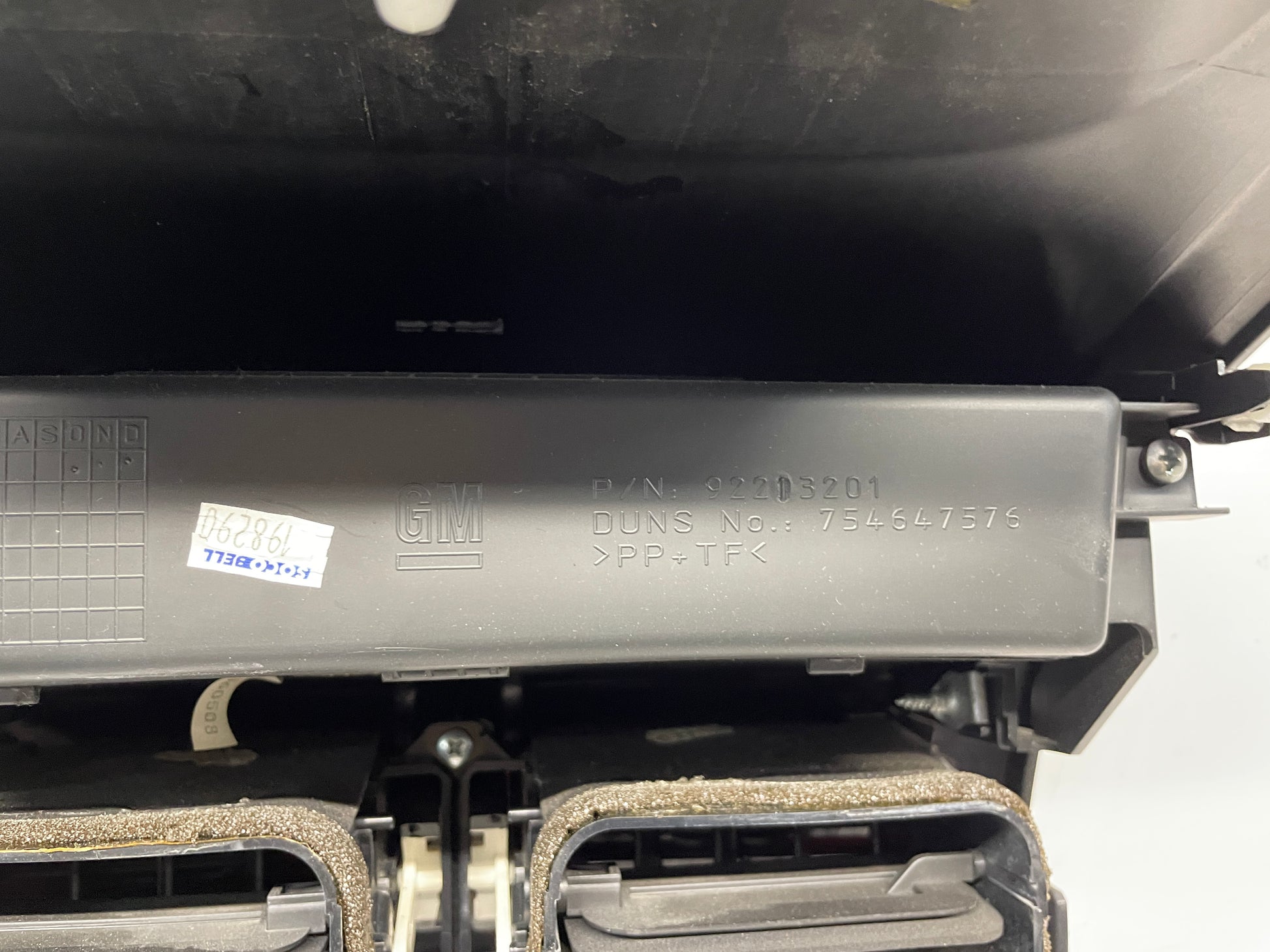 2009 Pontiac G8 GT Dash Radio Dash Bezel OEM - Day's Parts Yard