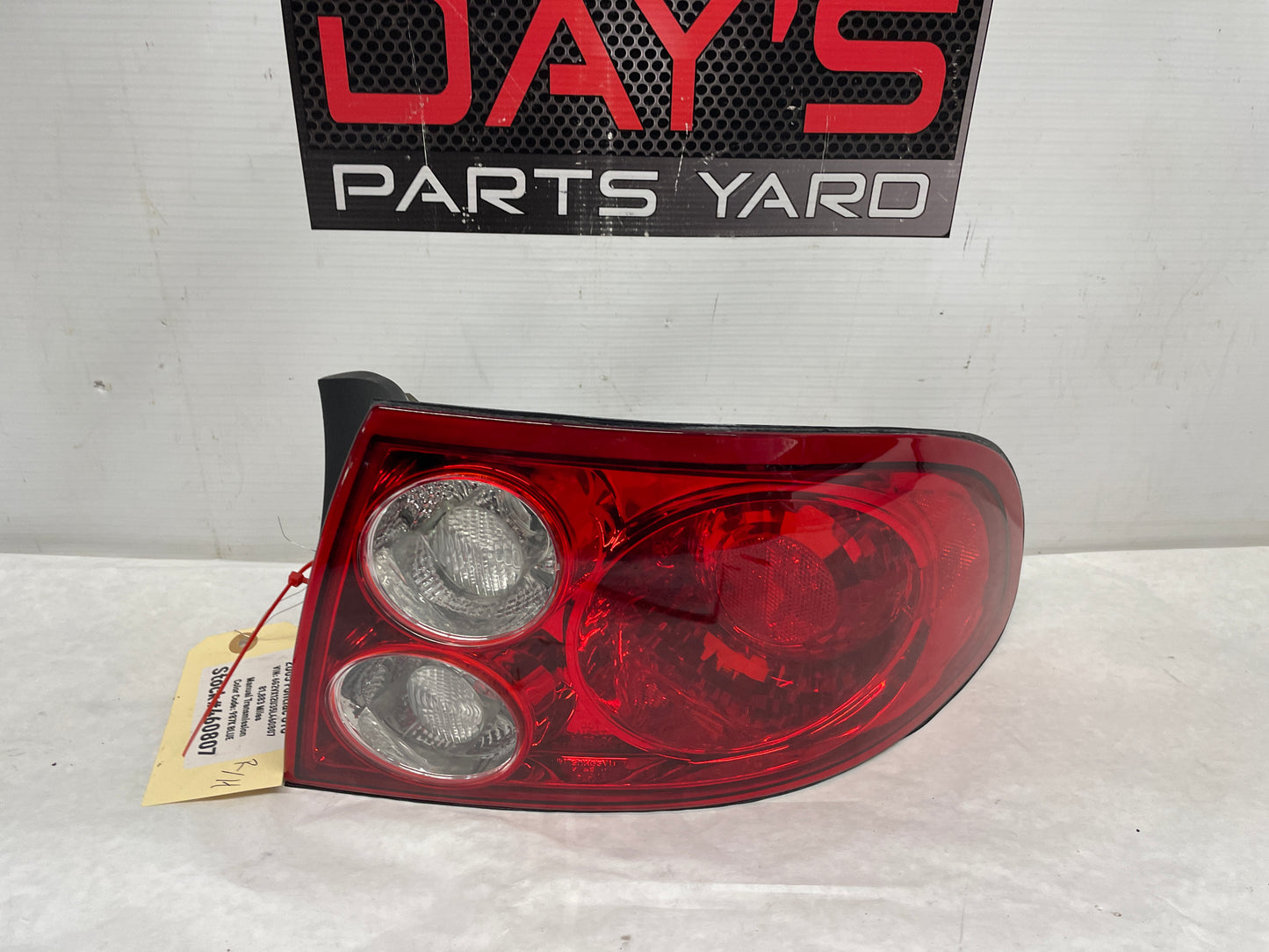 2005 Pontiac GTO RH Passenger Tail Light Taillight Lamp OEM - Day's Parts Yard